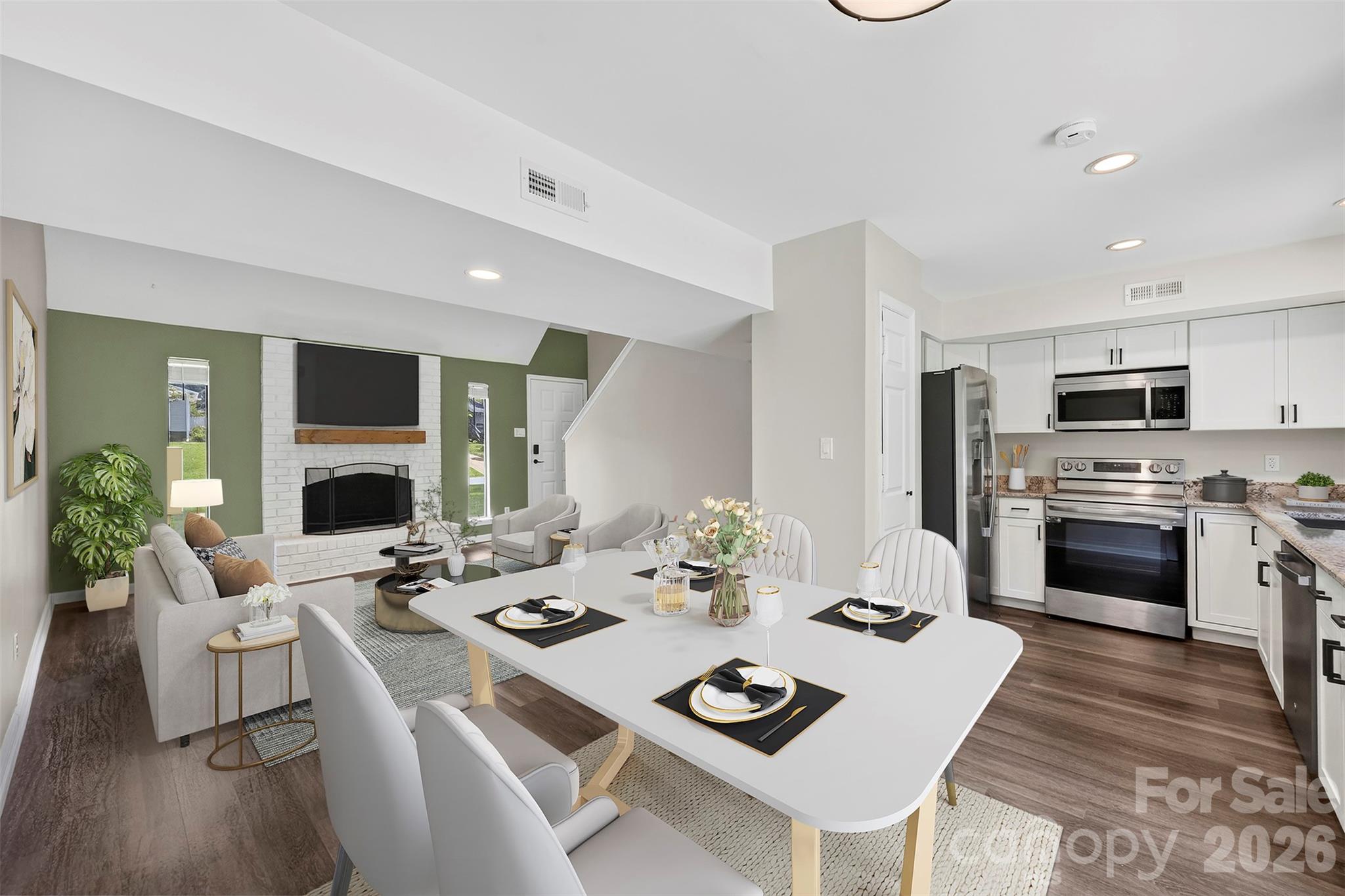 6719 Montezuma Trail — Charlotte