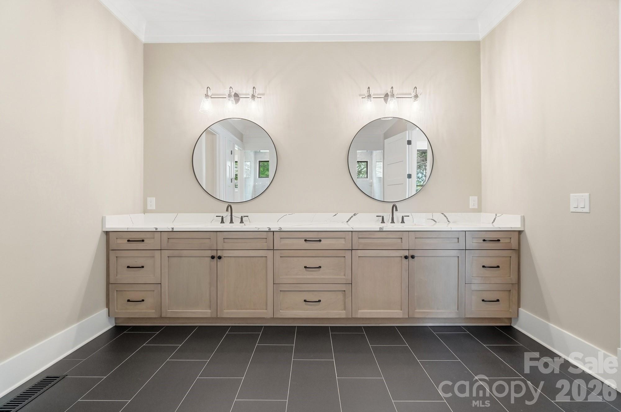 110 Zwilling Court — Troutman