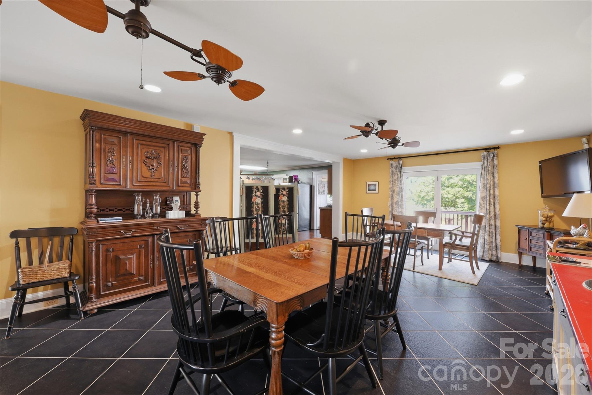 1670 Southwest Boulevard — Newton