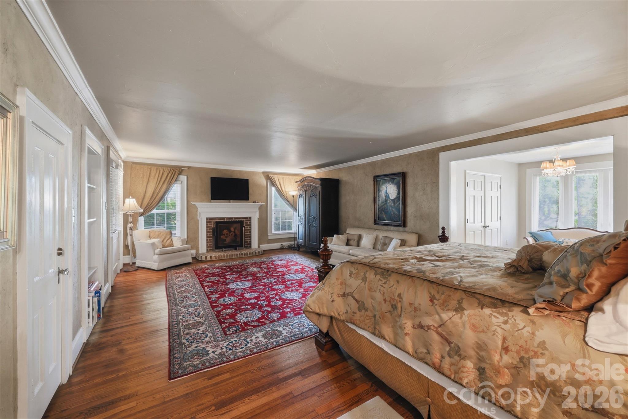 1670 Southwest Boulevard — Newton