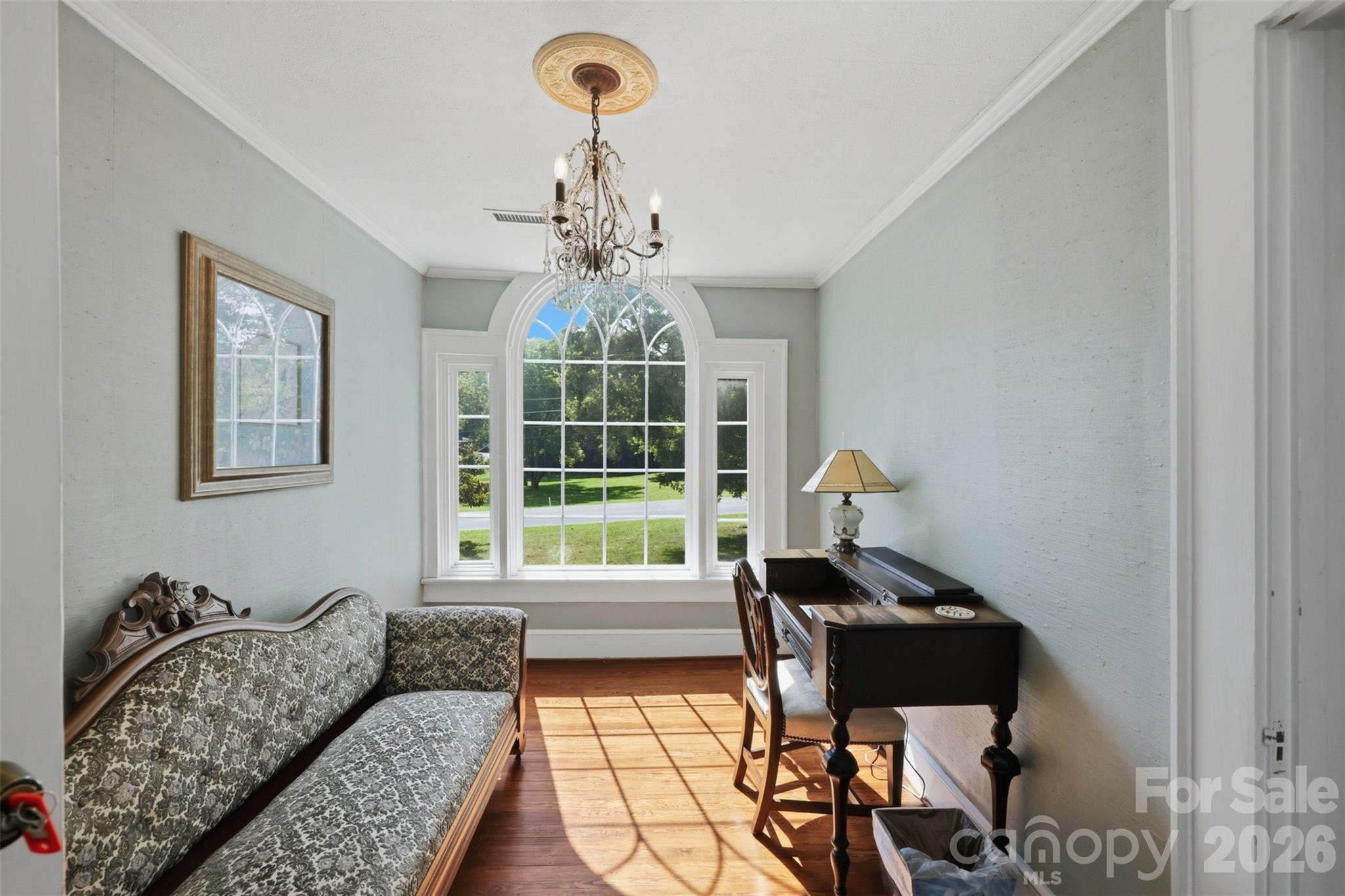 1670 Southwest Boulevard — Newton