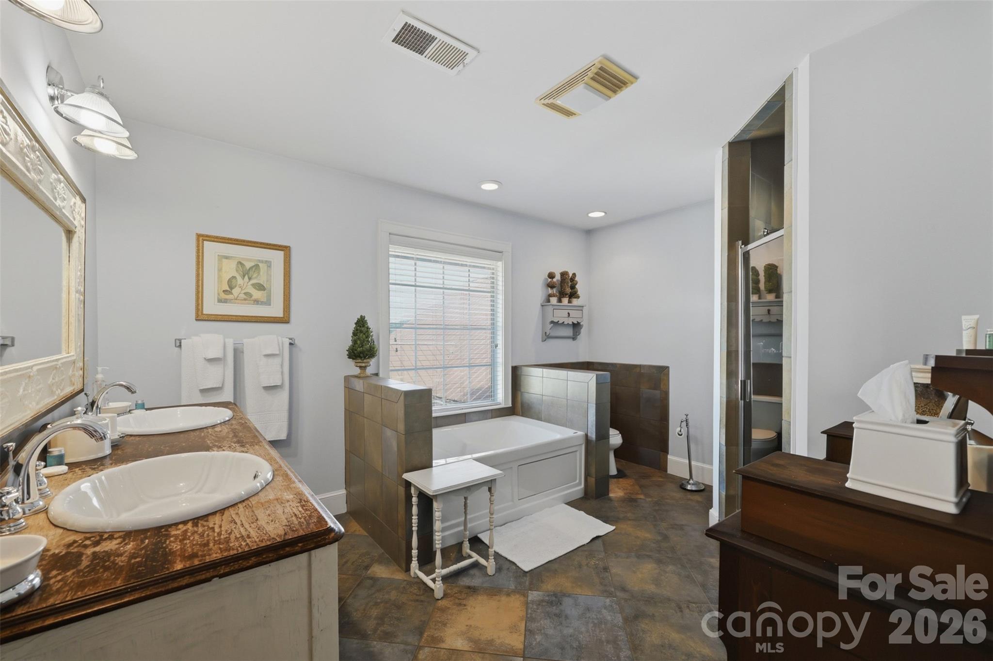 1670 Southwest Boulevard — Newton
