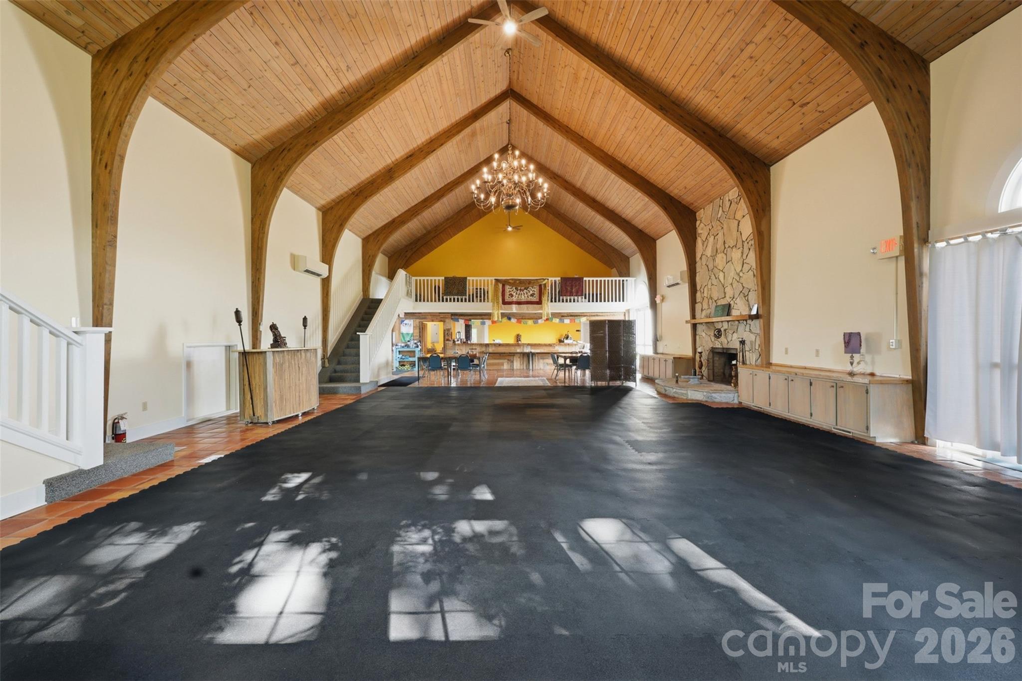 1670 Southwest Boulevard — Newton