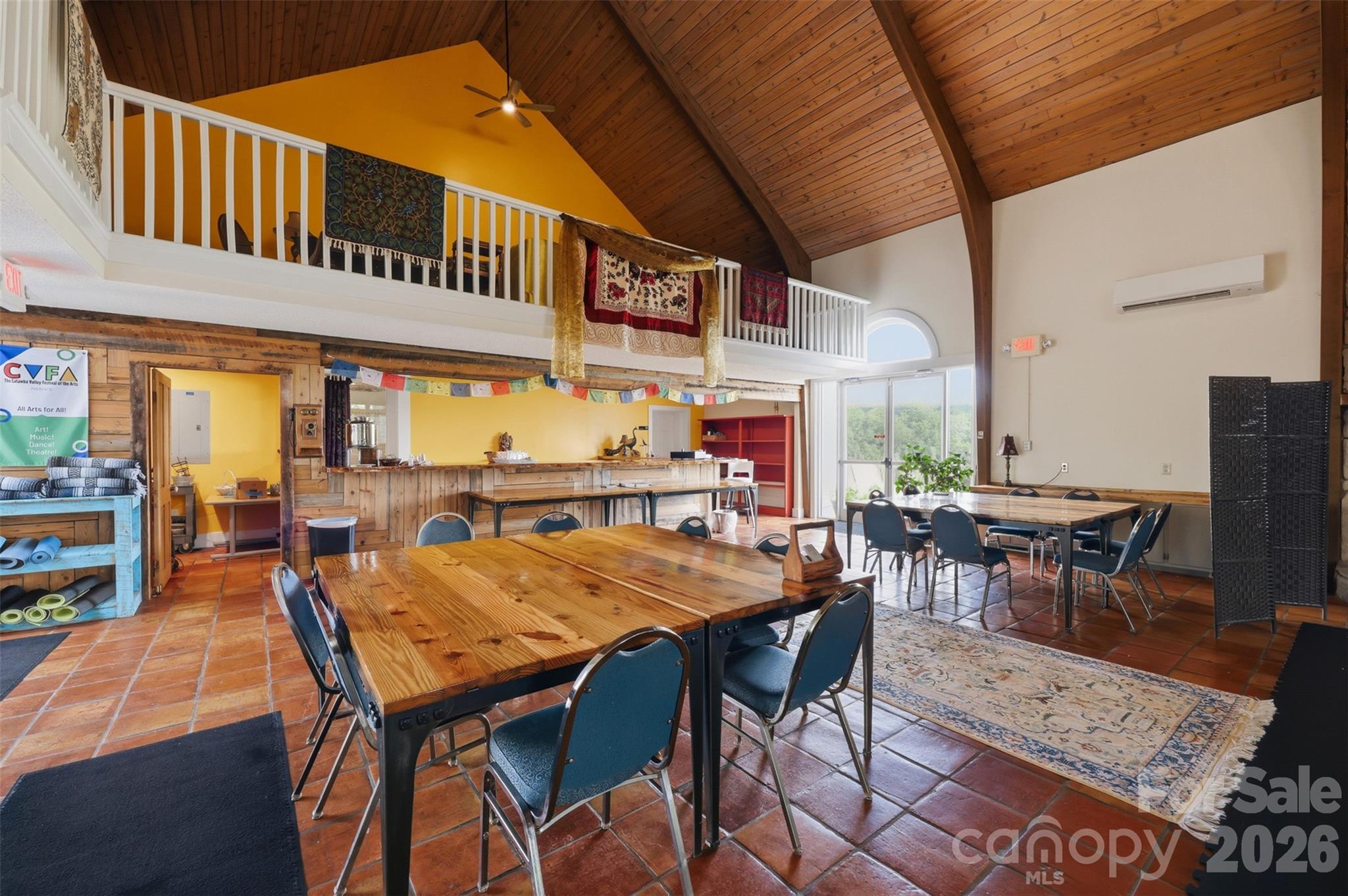 1670 Southwest Boulevard — Newton