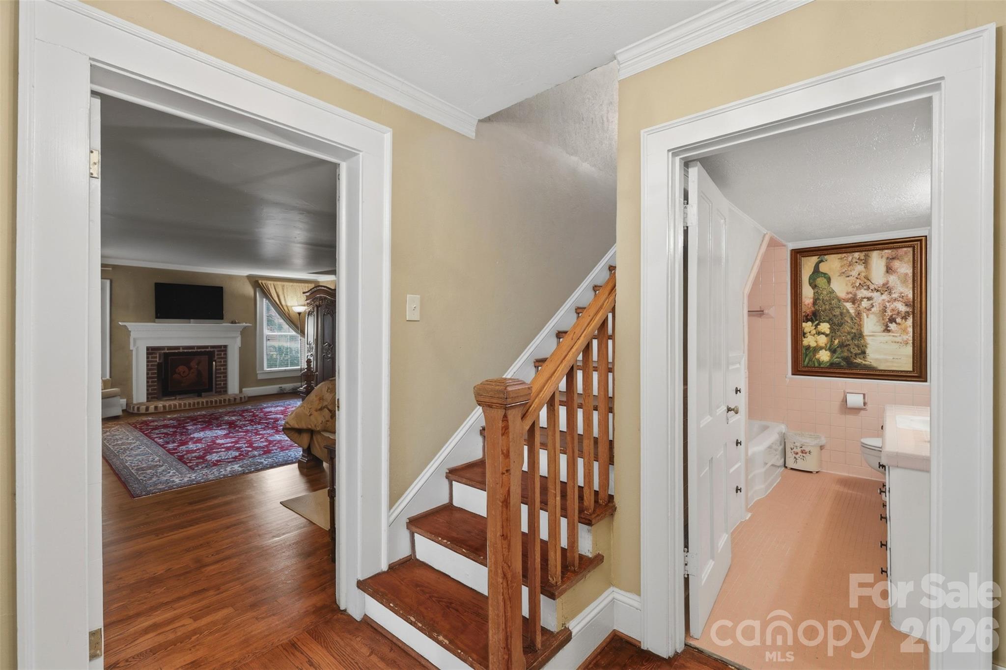 1670 Southwest Boulevard — Newton