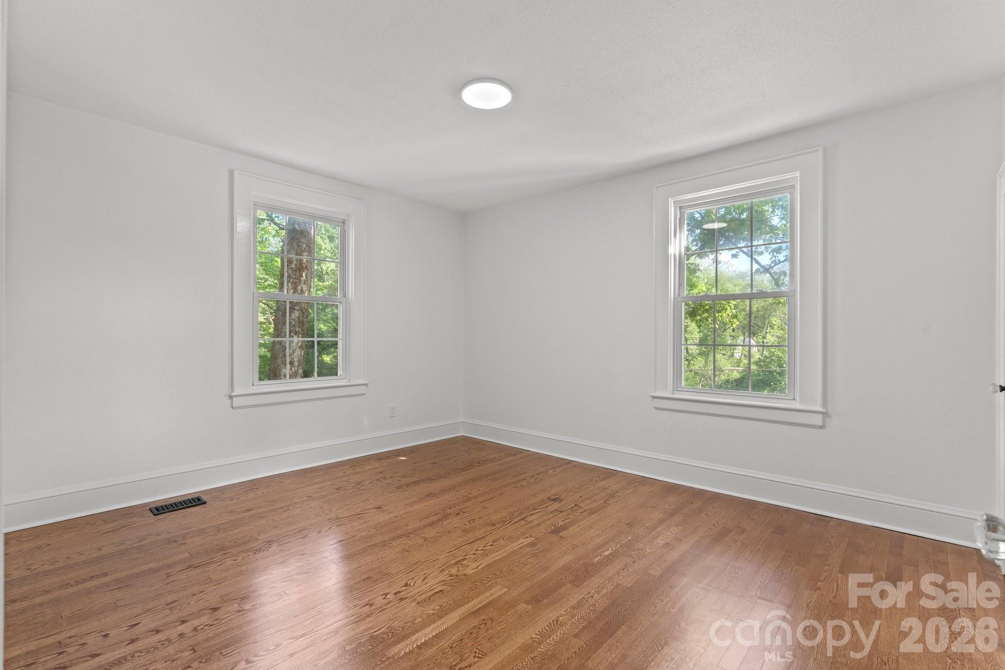 625 4th Street Drive NW — Hickory