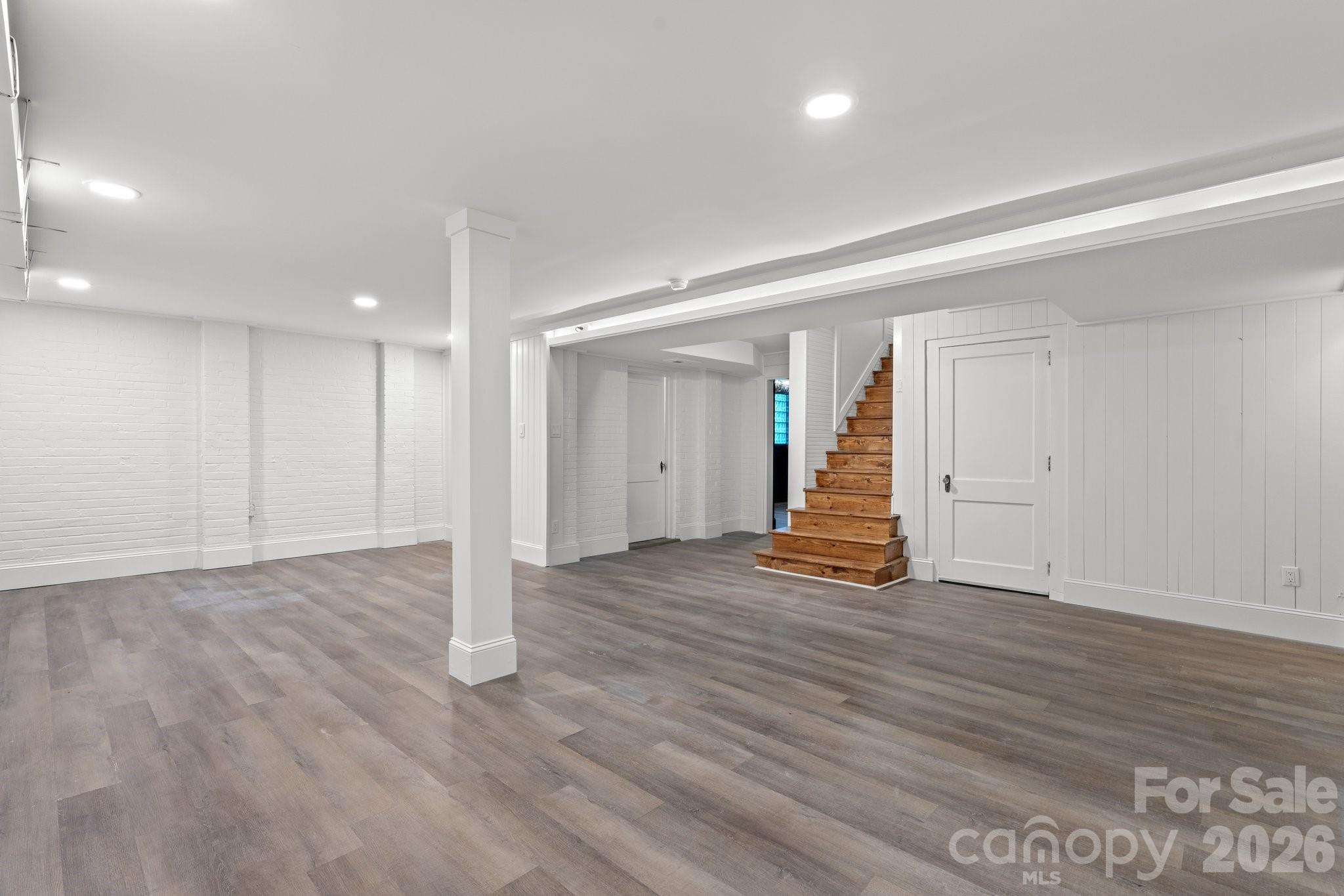 625 4th Street Drive NW — Hickory