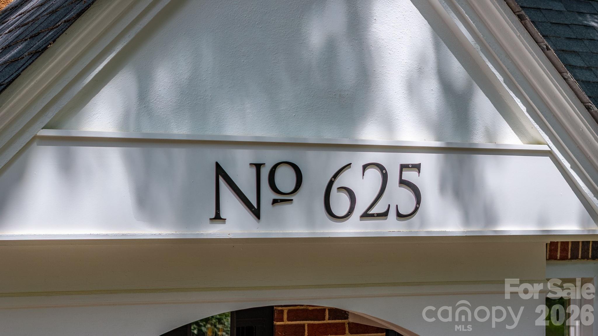 625 4th Street Drive NW — Hickory