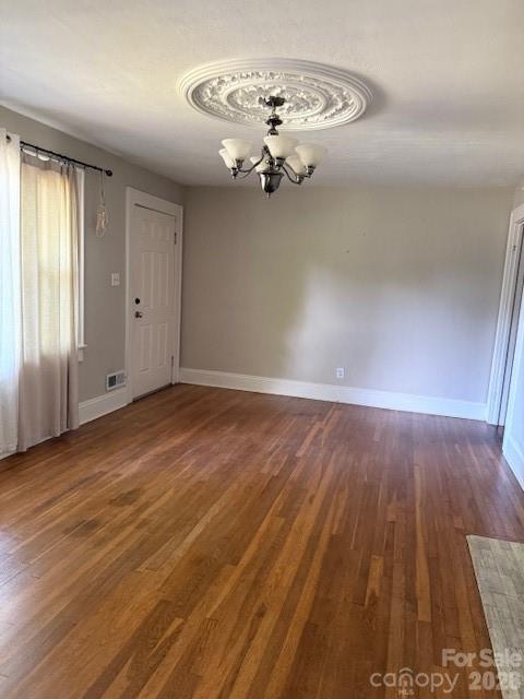706 12th Avenue NE — Hickory