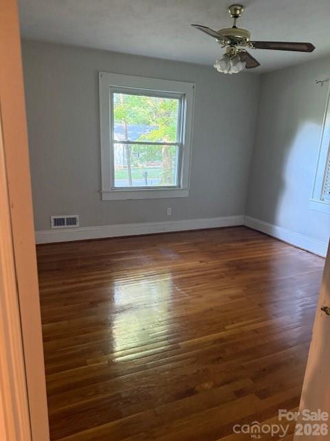 706 12th Avenue NE — Hickory