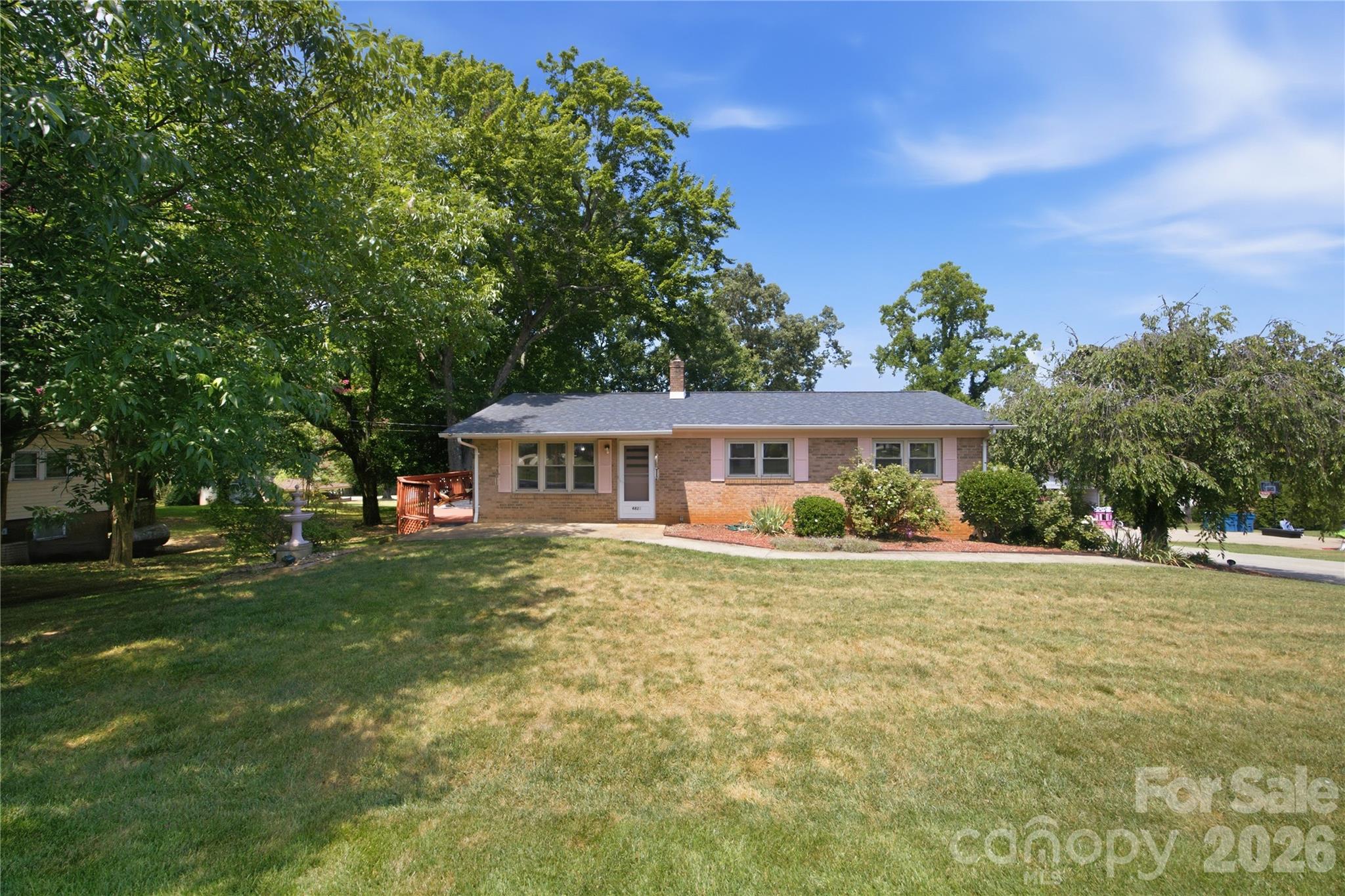 4821 Raleigh Street — Conover