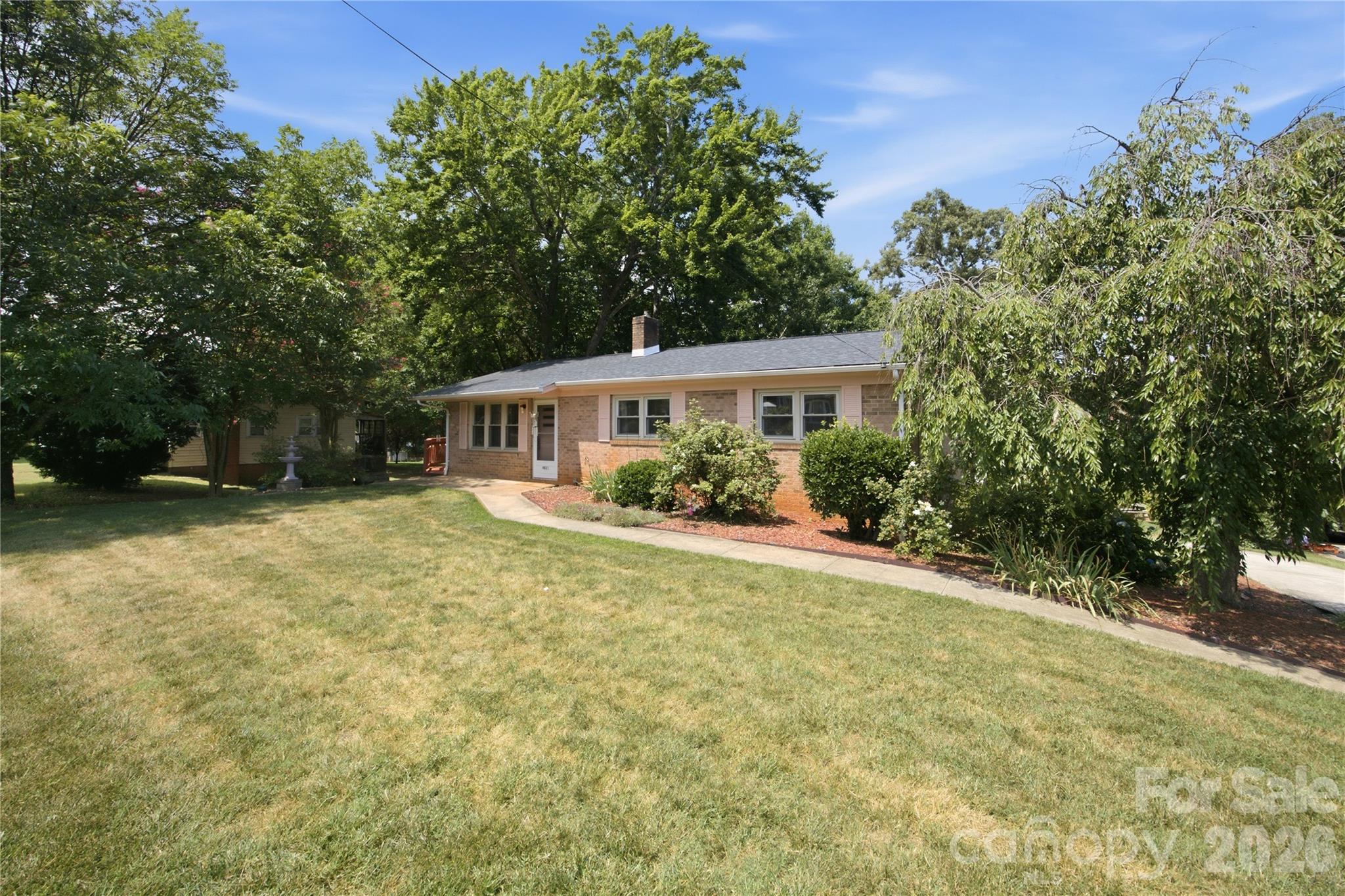 4821 Raleigh Street — Conover