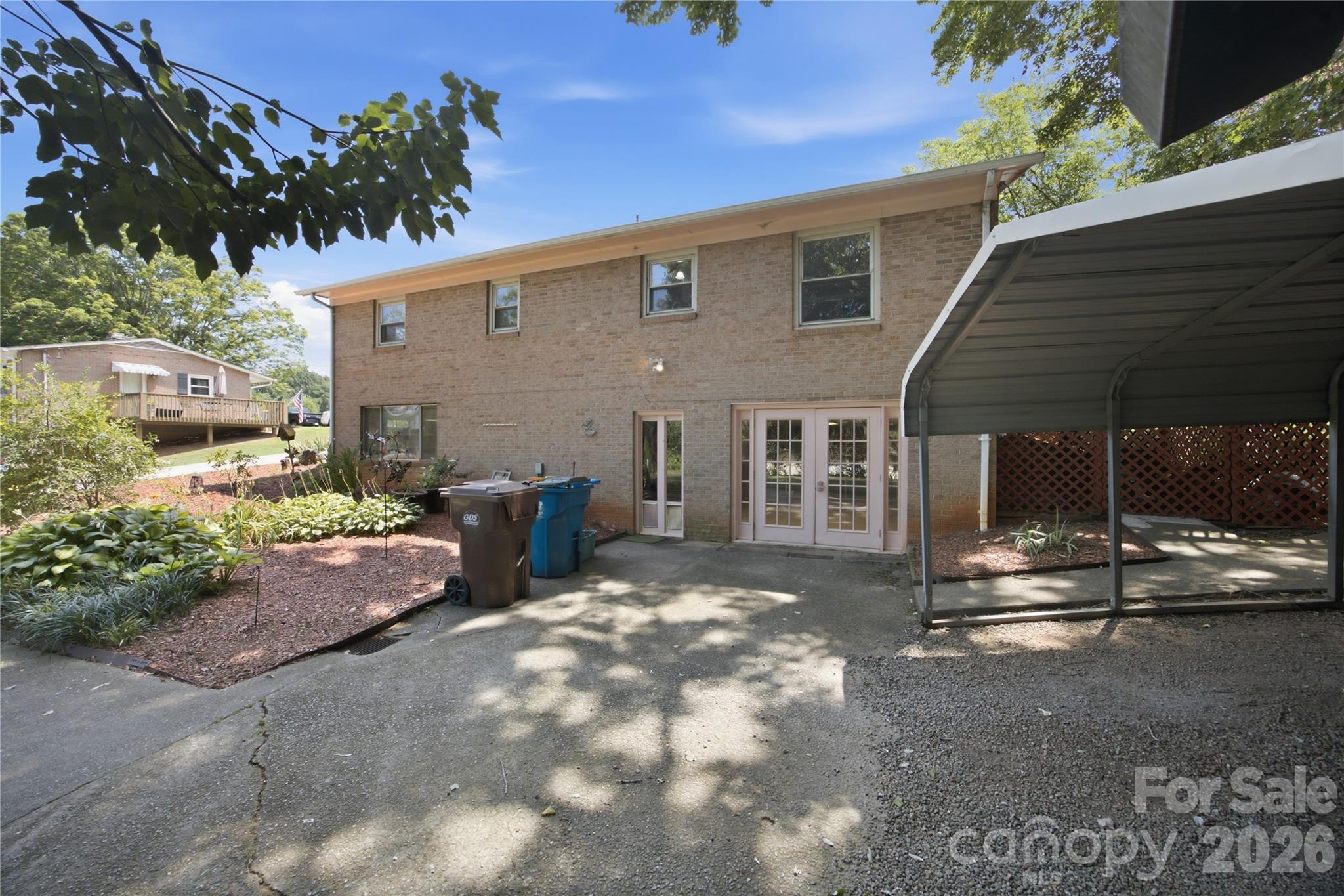 4821 Raleigh Street — Conover