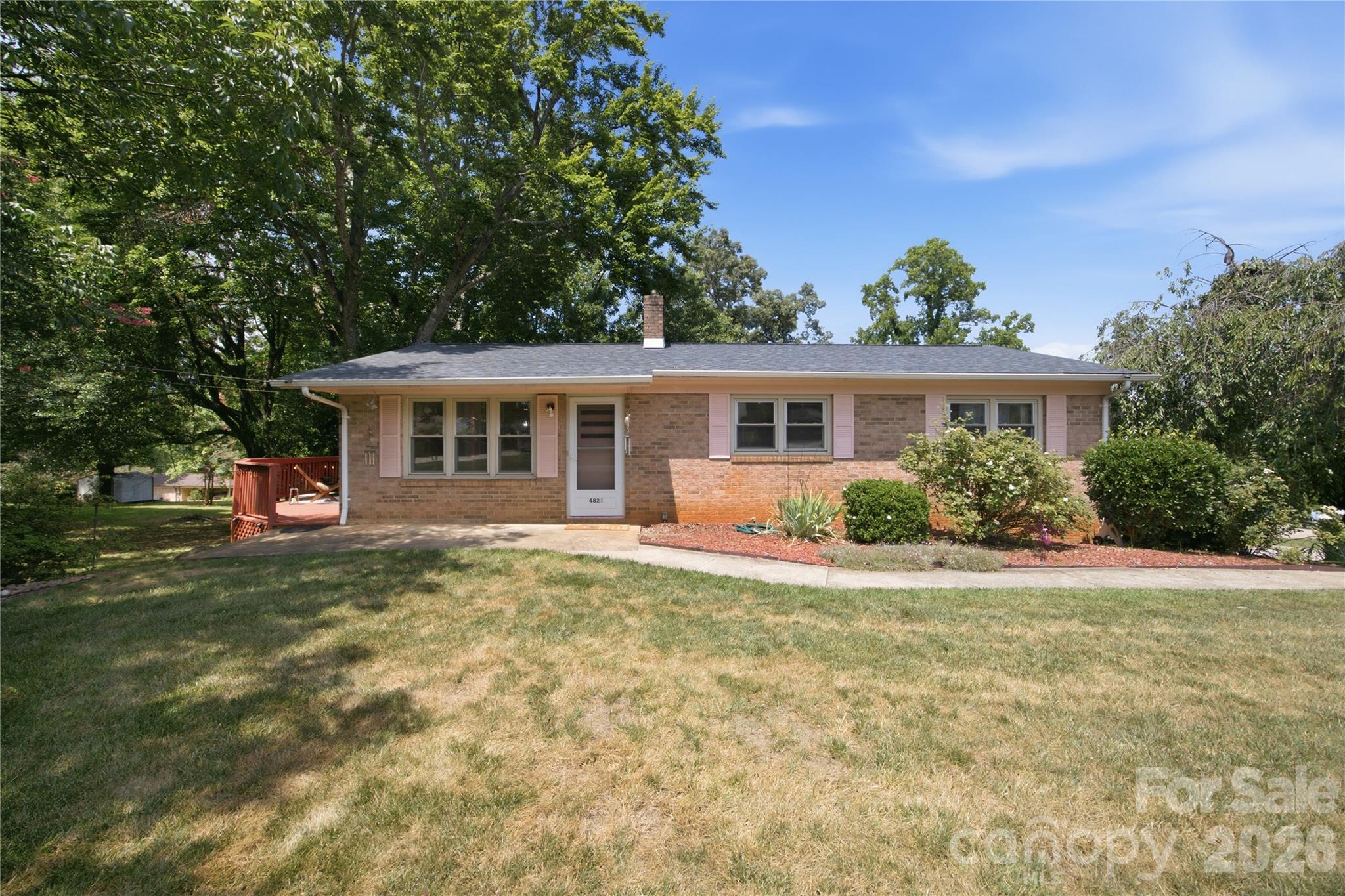4821 Raleigh Street — Conover