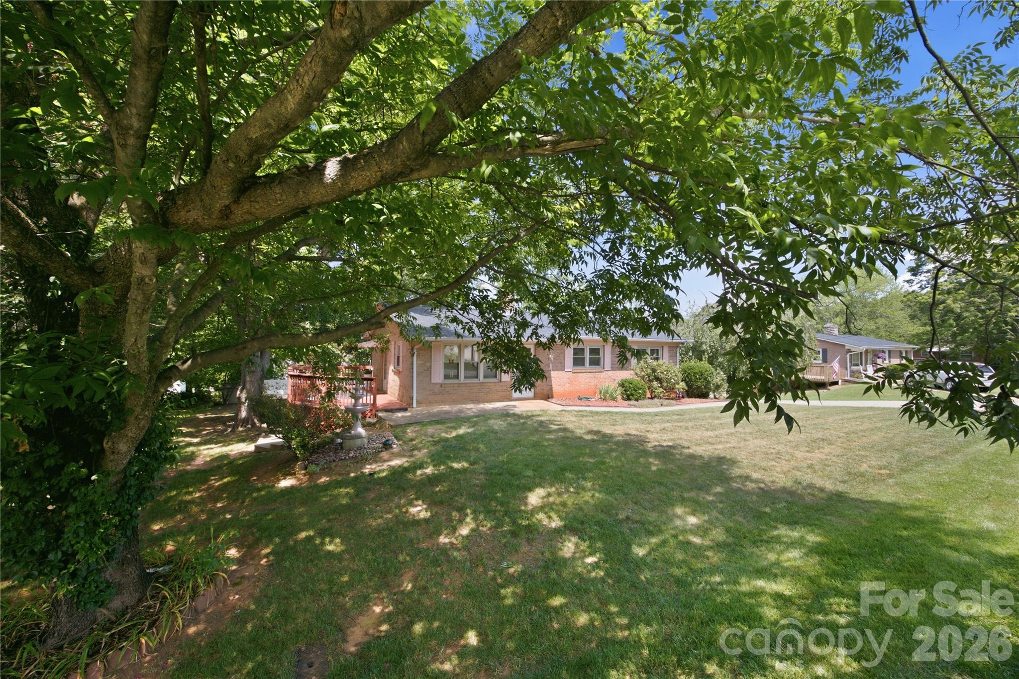 4821 Raleigh Street — Conover