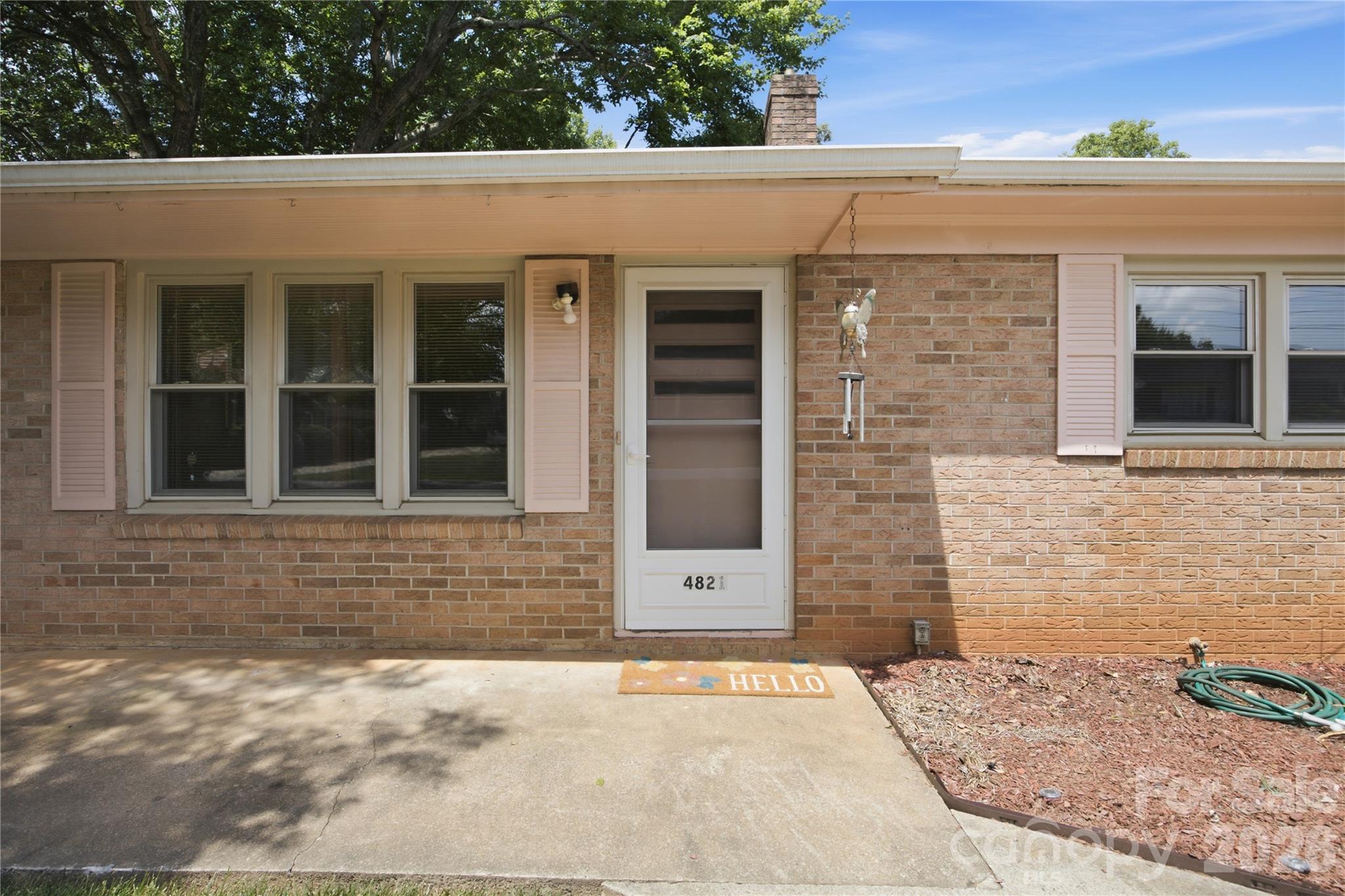 4821 Raleigh Street — Conover