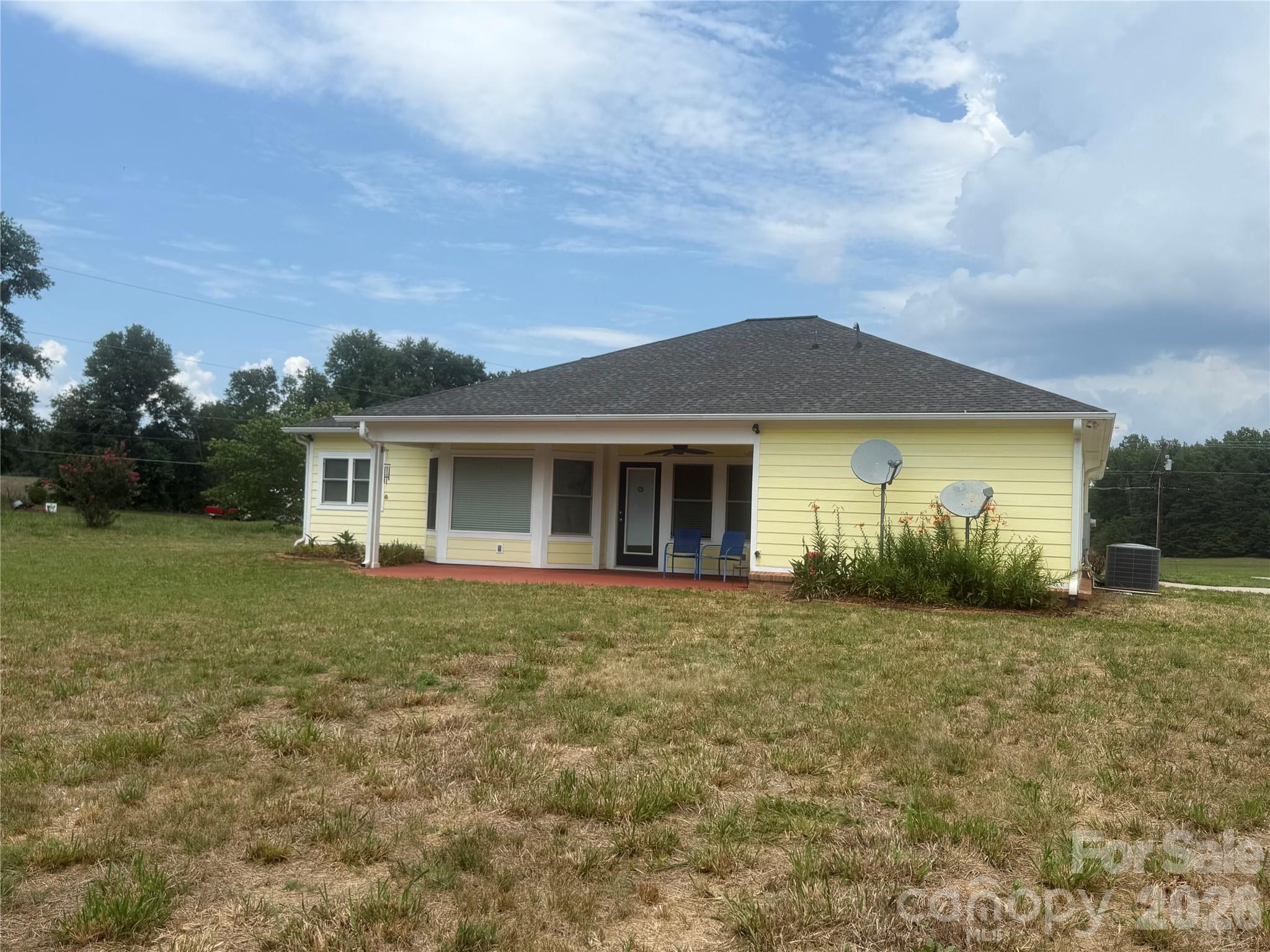 1038 Steel Bridge Road — Mooresboro