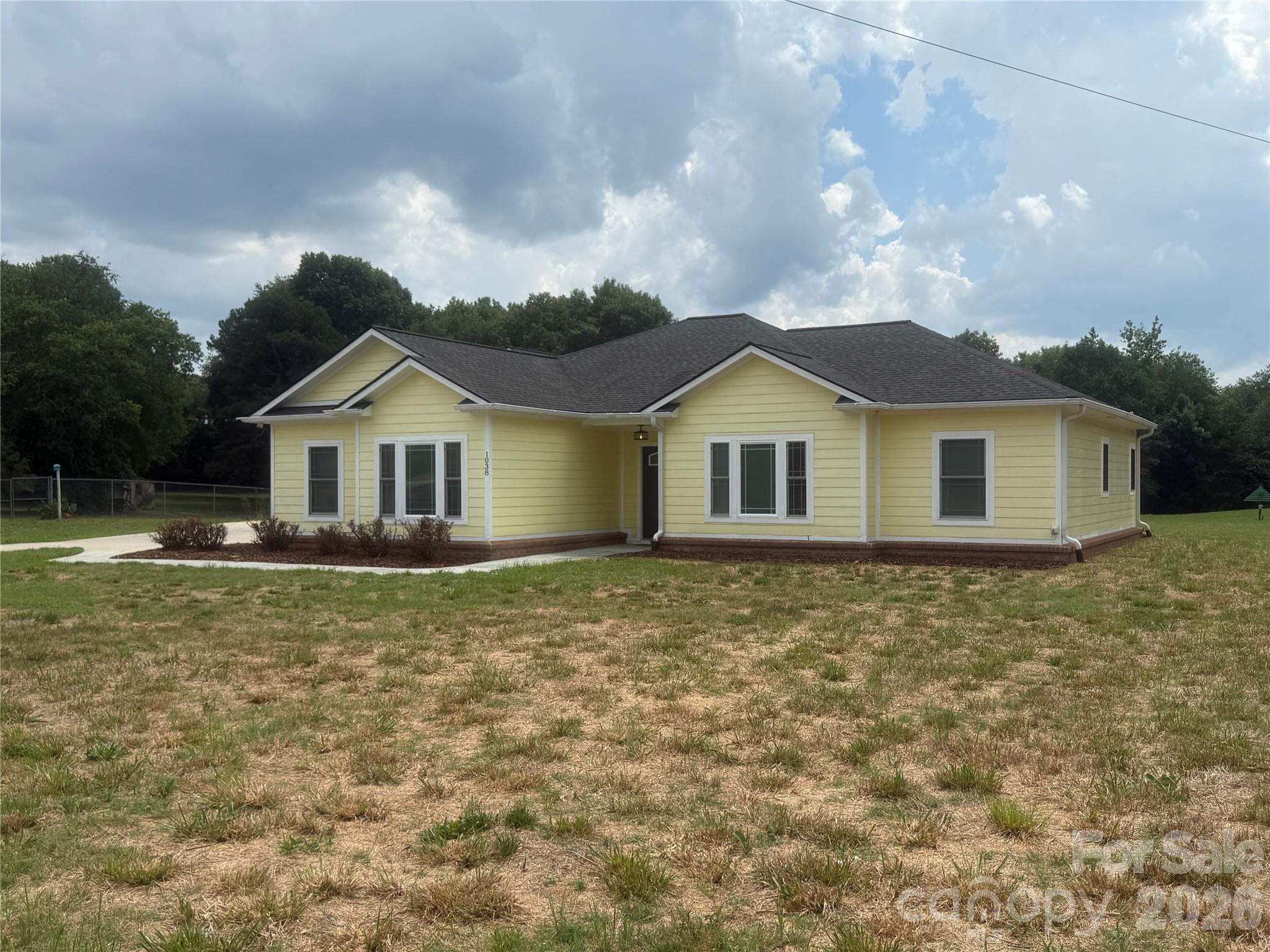 1038 Steel Bridge Road — Mooresboro