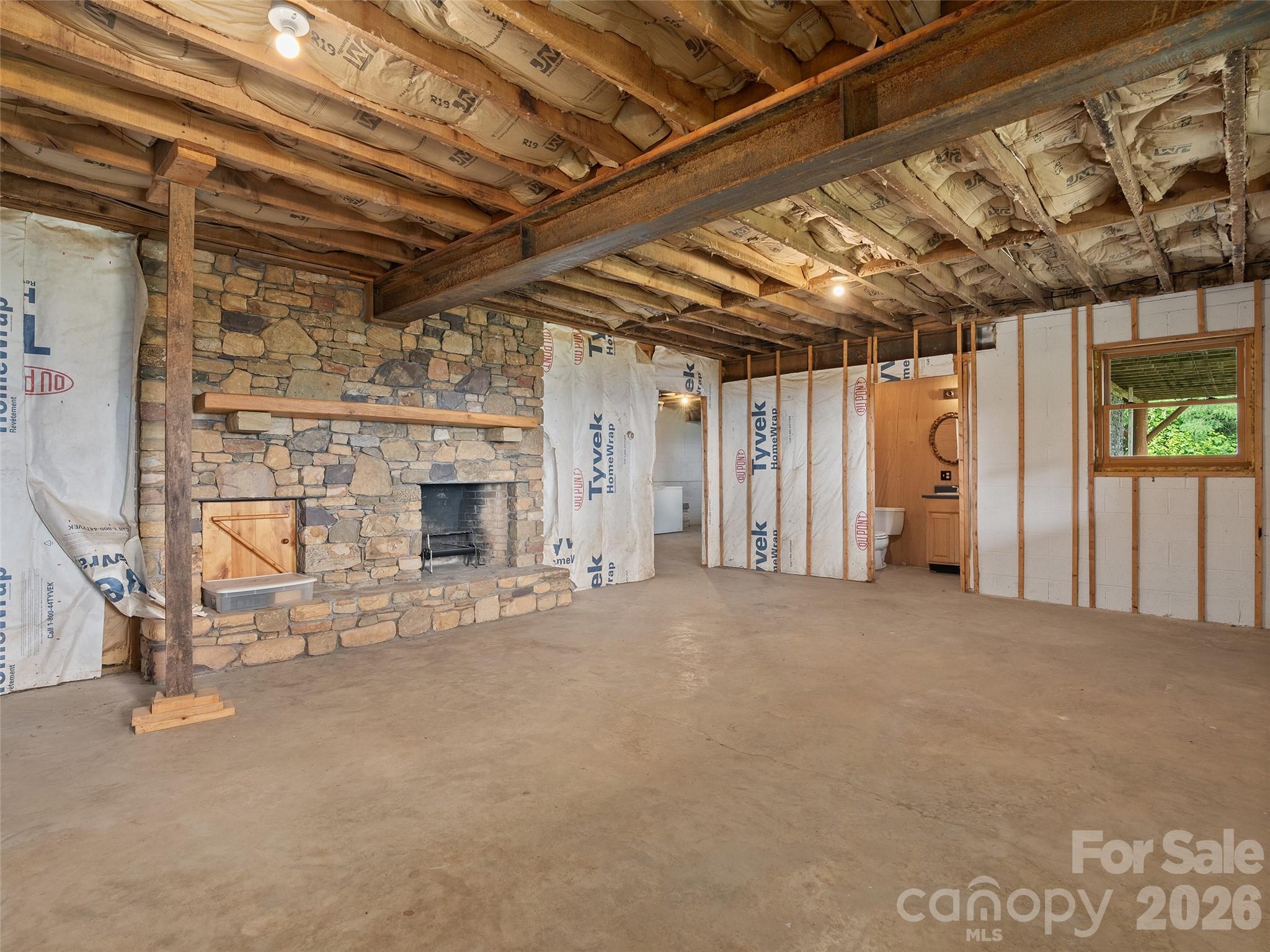 220 Mica Mine Road — Waynesville
