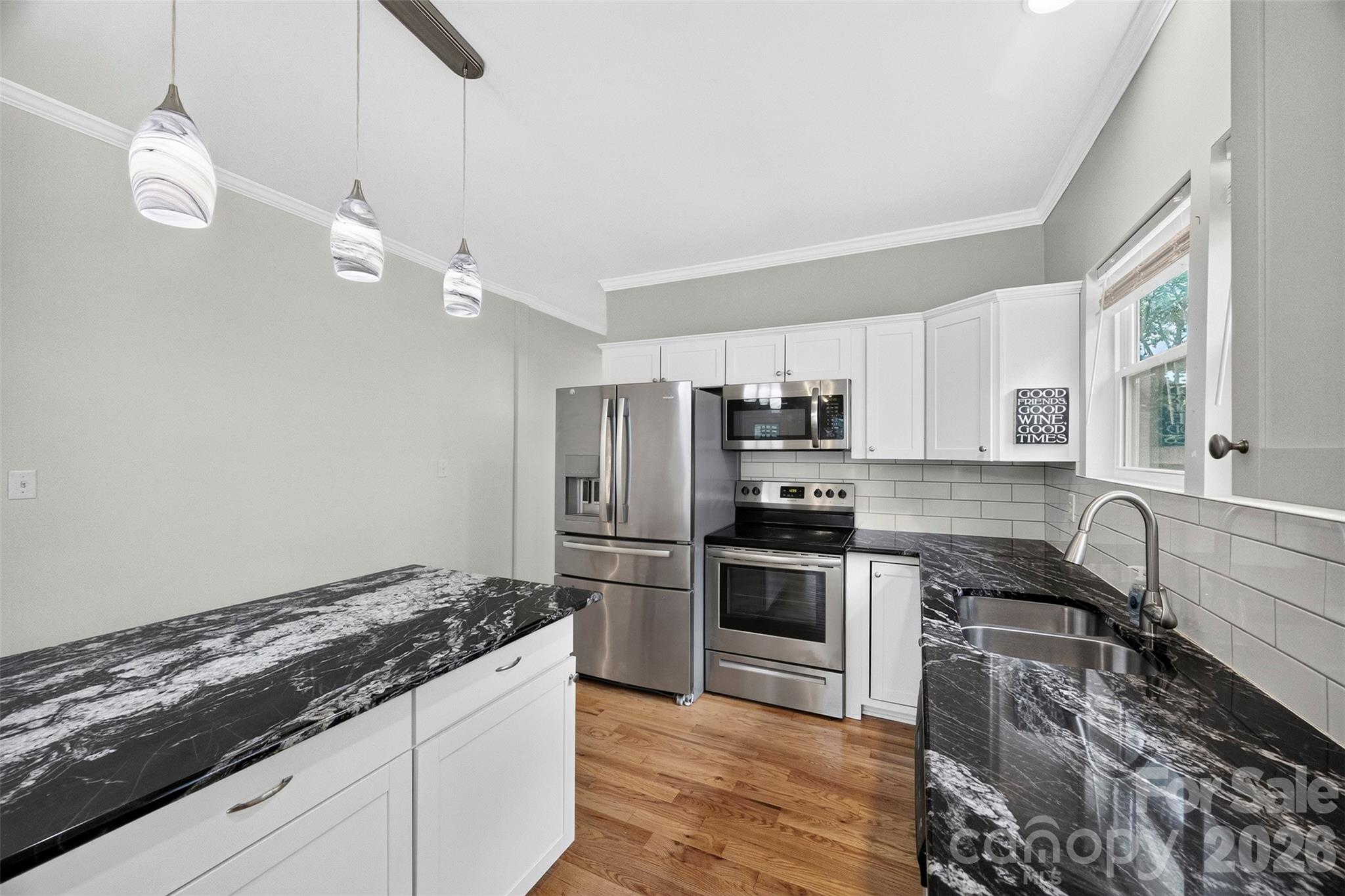 904 Laye Street — Belmont