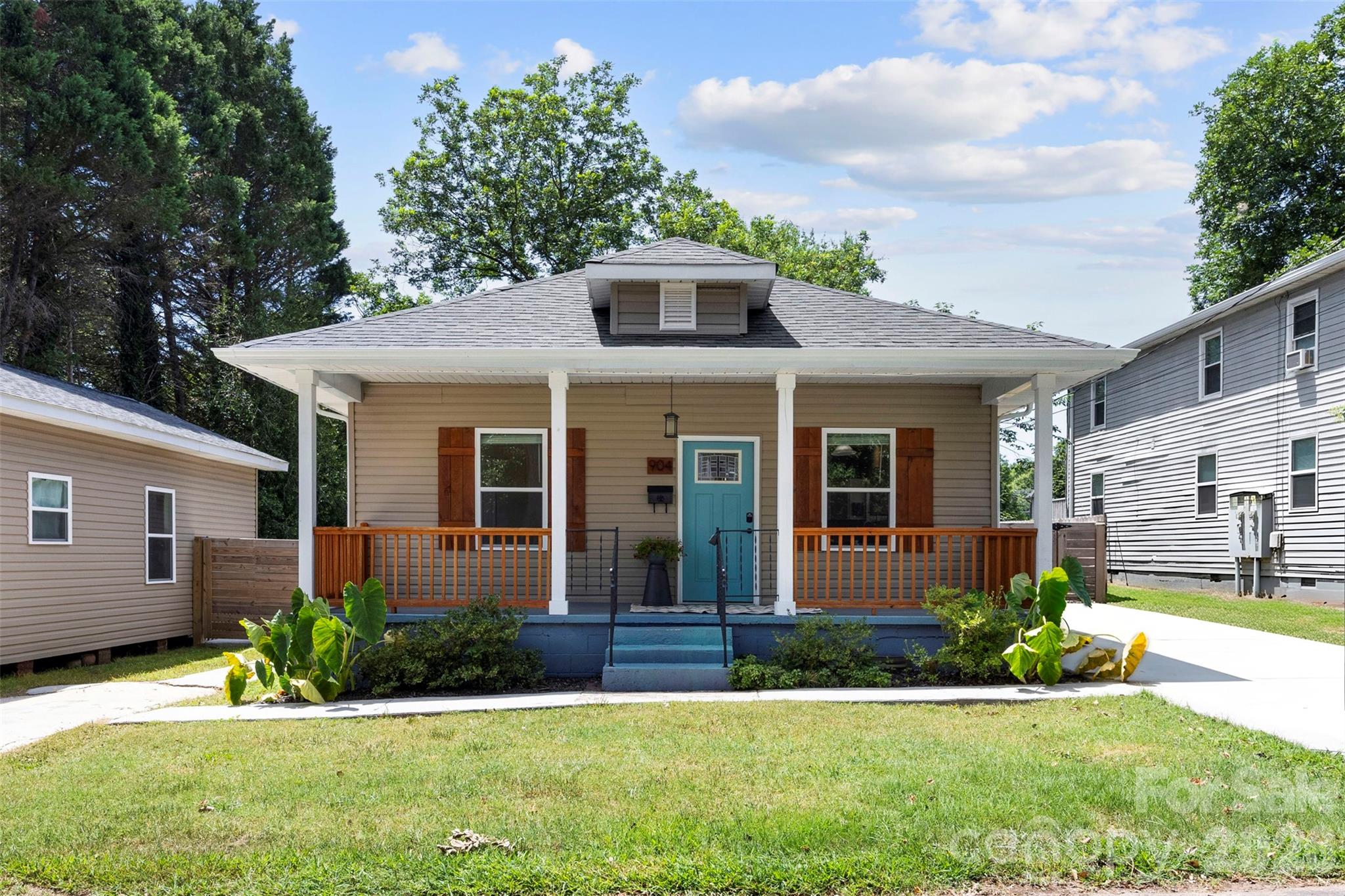 904 Laye Street — Belmont