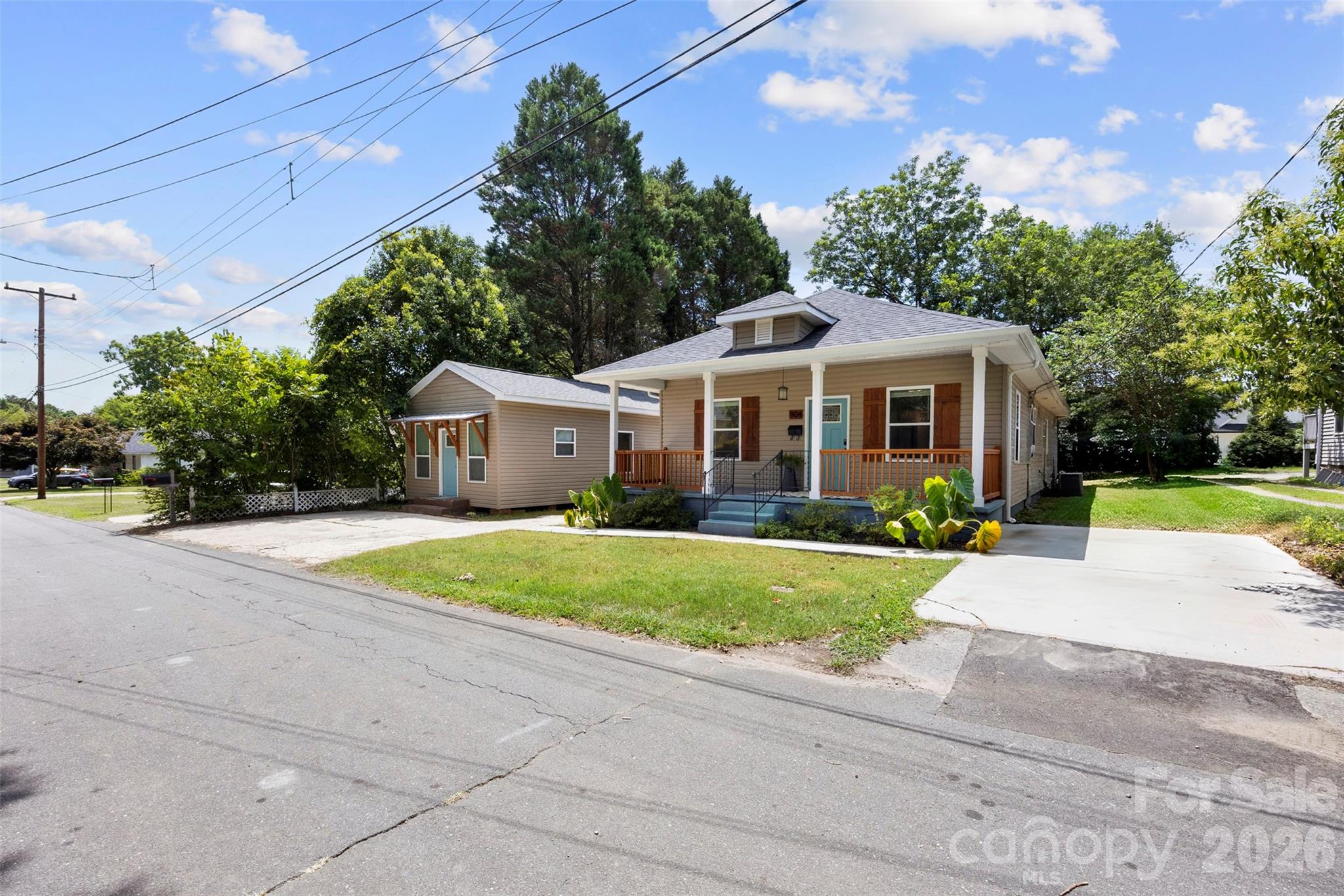 904 Laye Street — Belmont