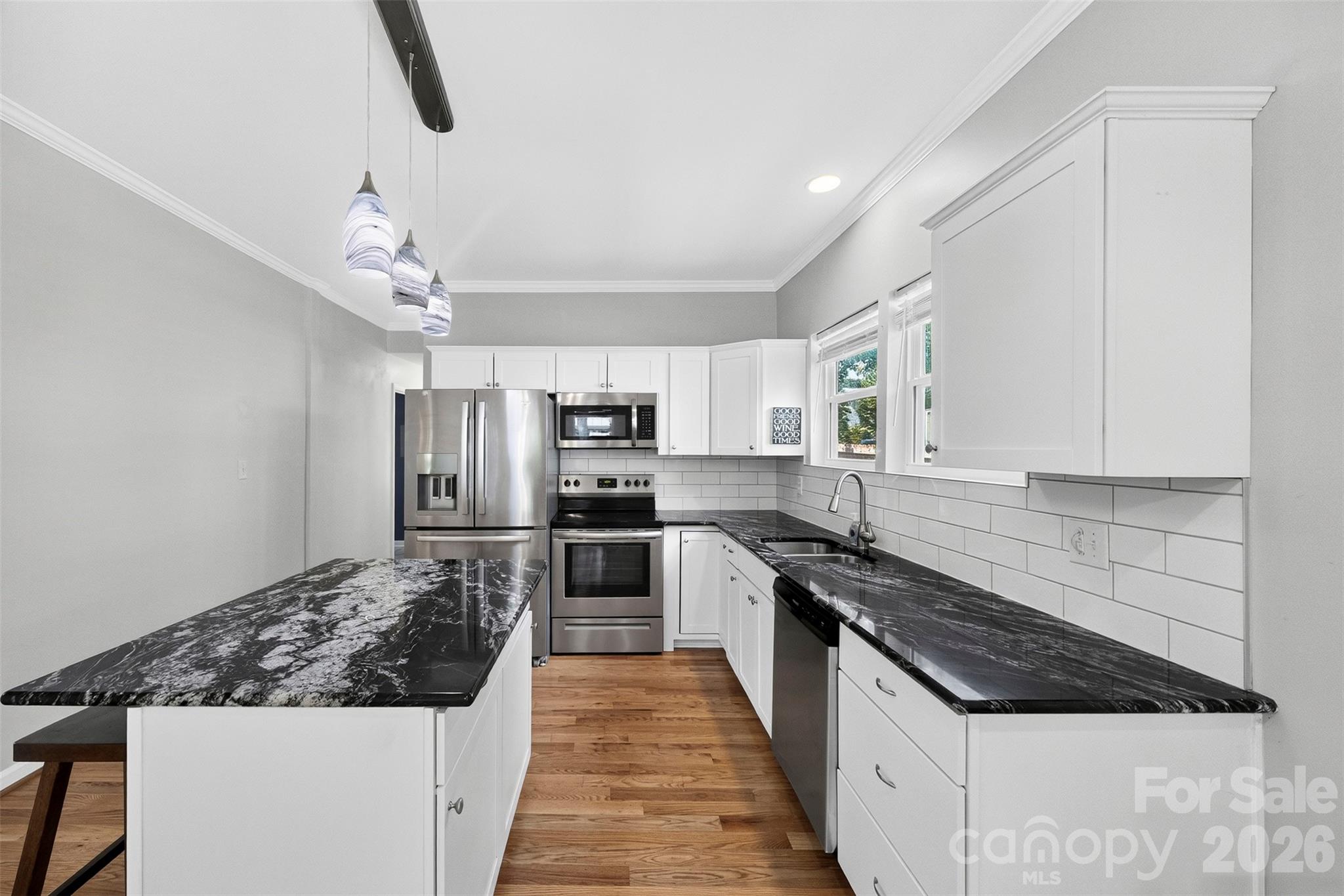 904 Laye Street — Belmont