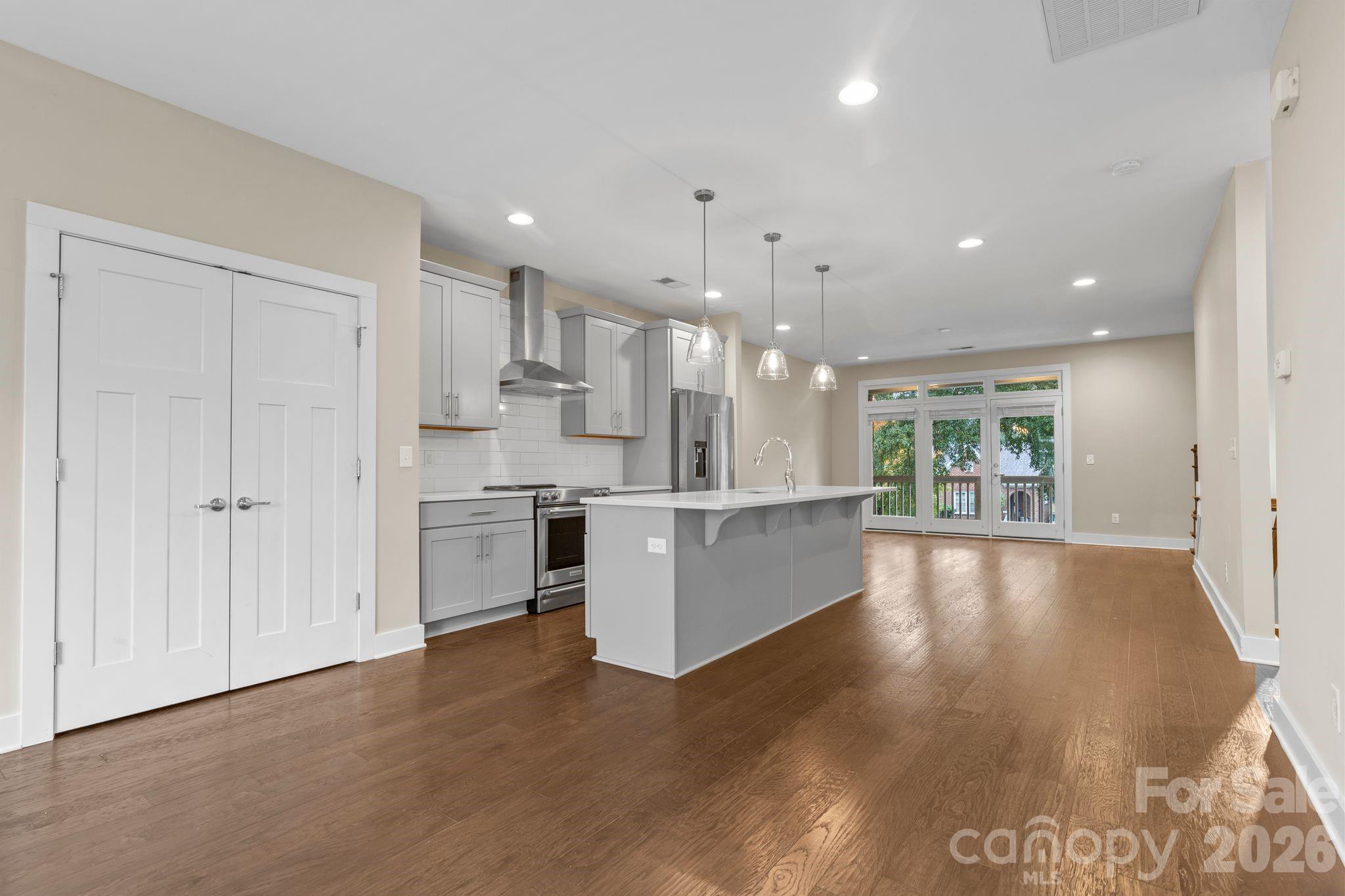 129 Grandin Road — Charlotte