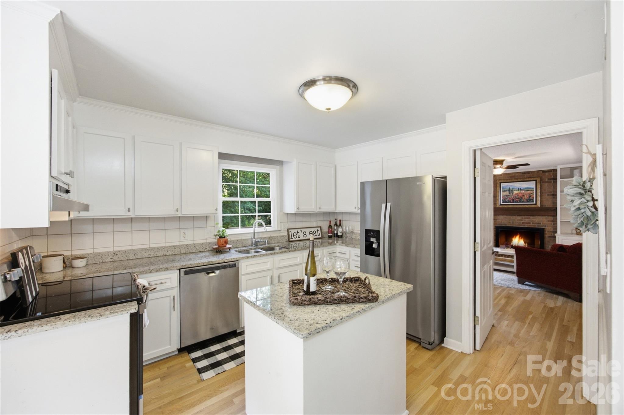 2811 Creekbed Lane — Charlotte
