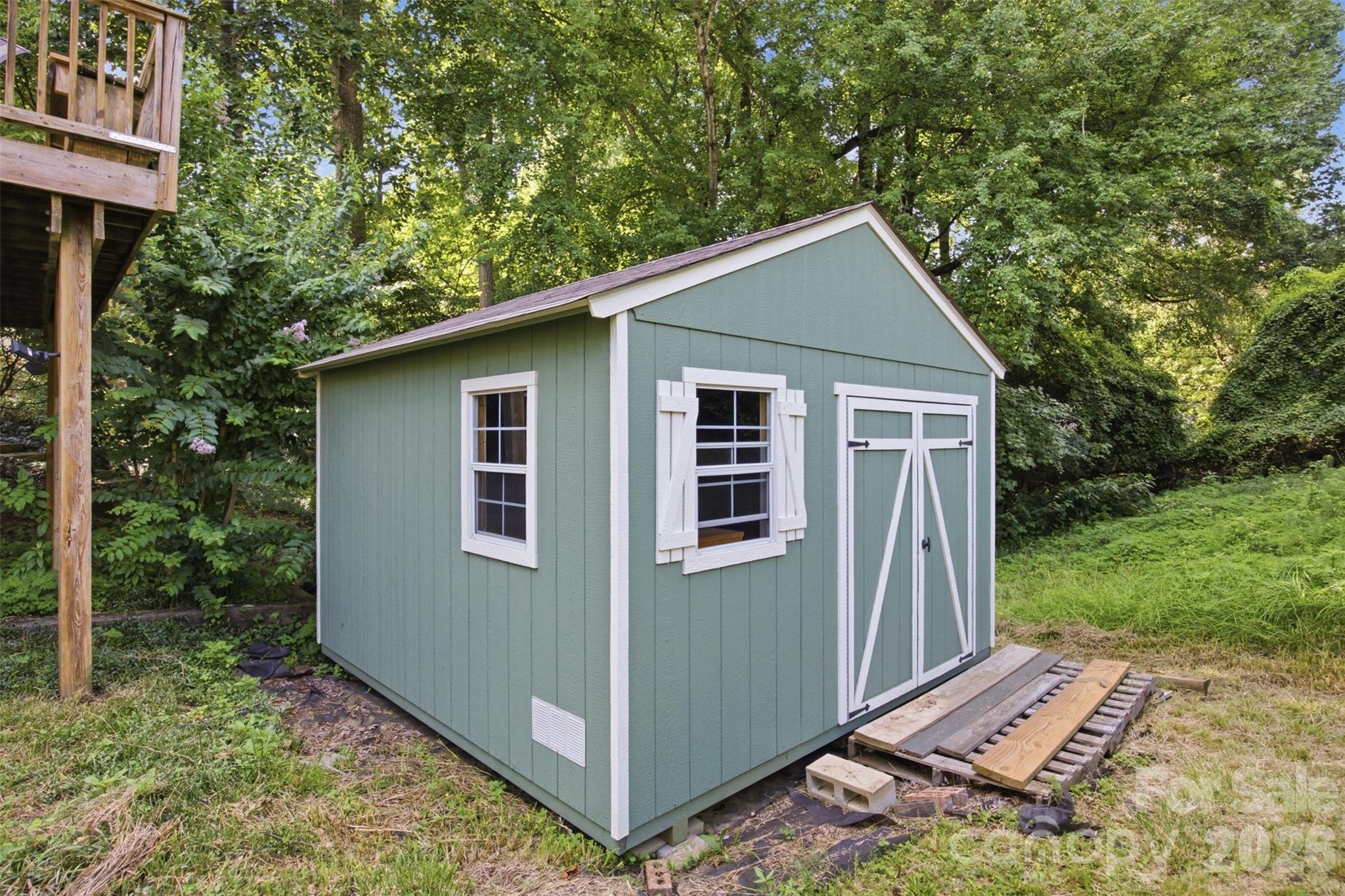 2811 Creekbed Lane — Charlotte