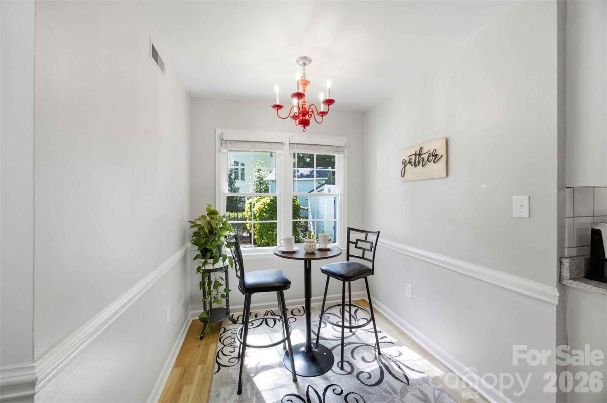 2811 Creekbed Lane — Charlotte