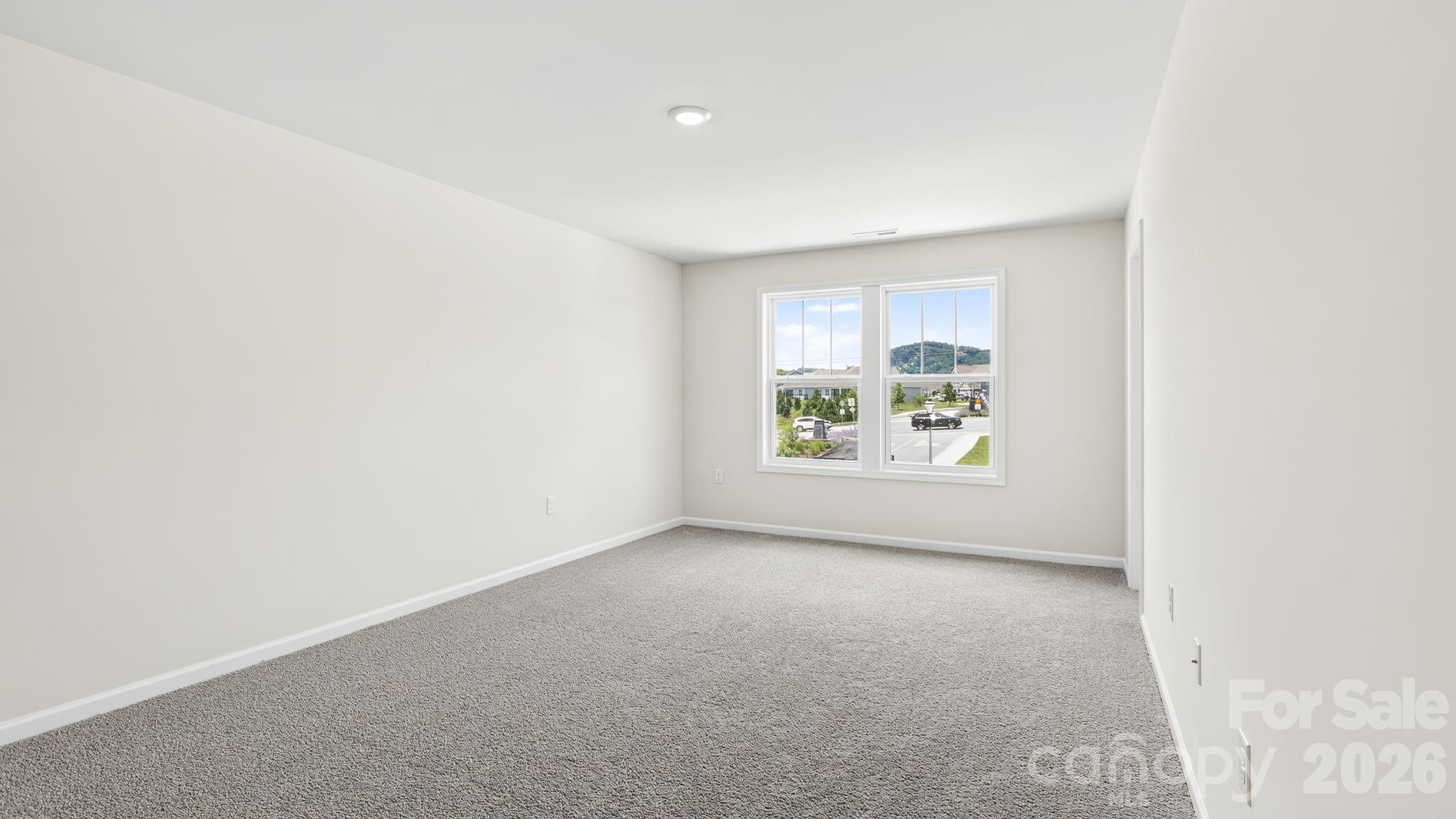 403 Creekview Road — Hendersonville