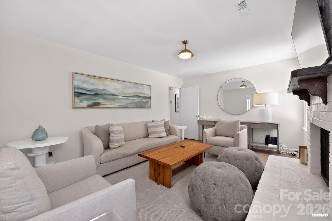 7107 Valley Haven Drive — Charlotte