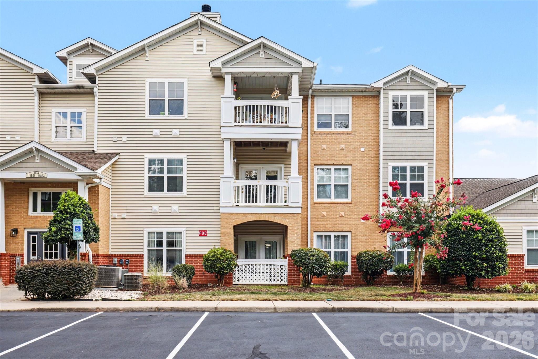 11855 Ridgeway Park Drive — Charlotte