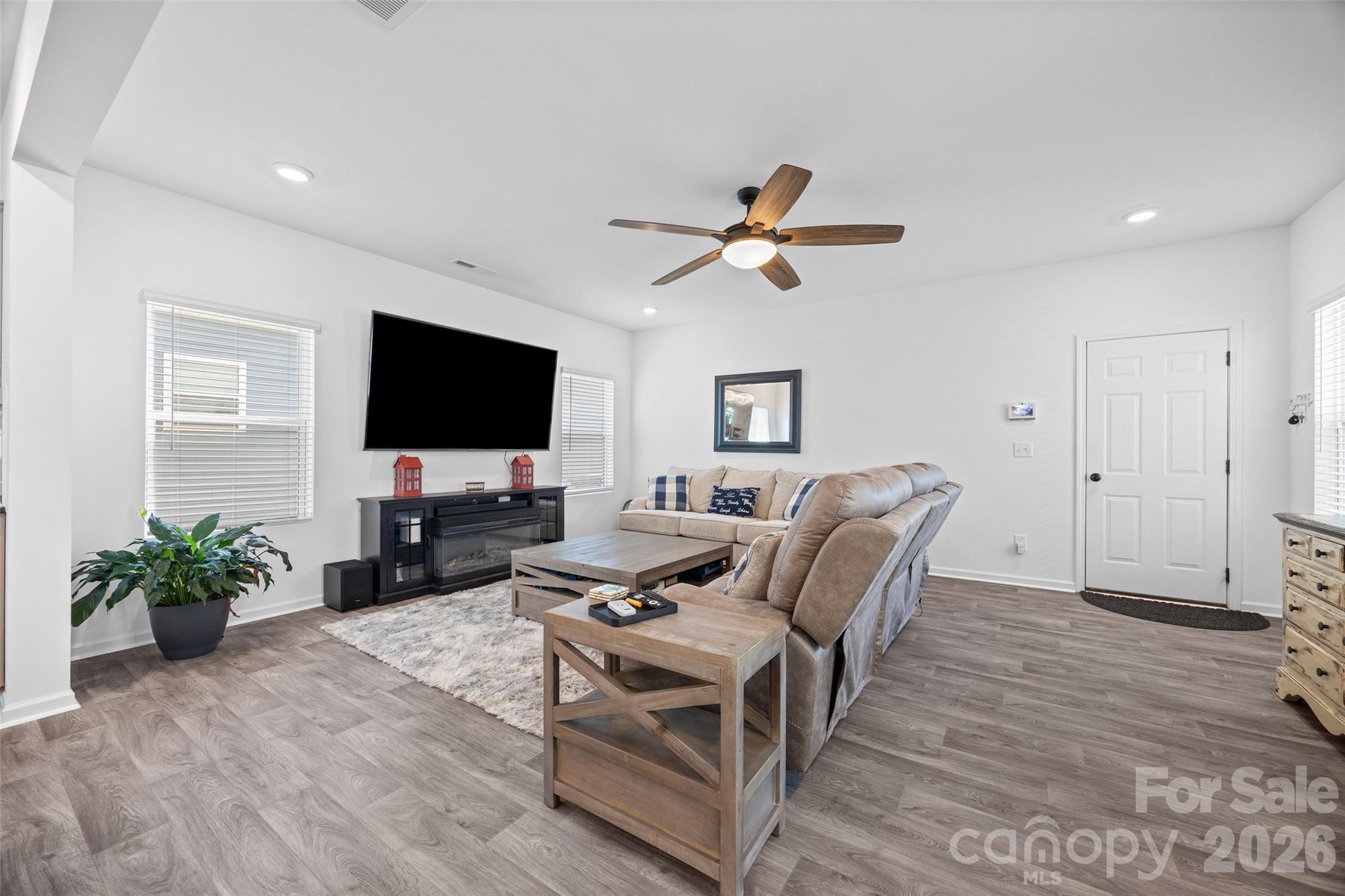 677 Candela Court #121 — York