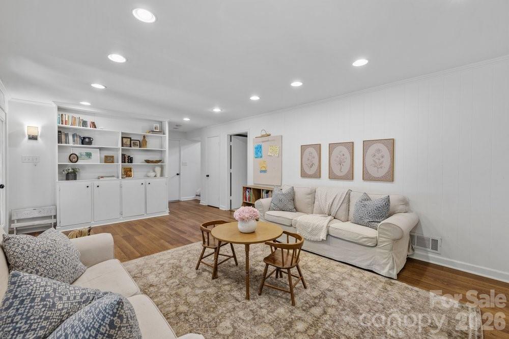 3019 Goneaway Road — Charlotte