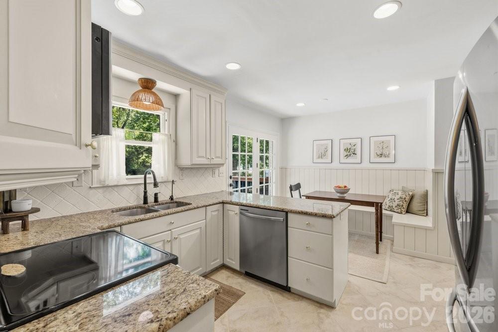 3019 Goneaway Road — Charlotte
