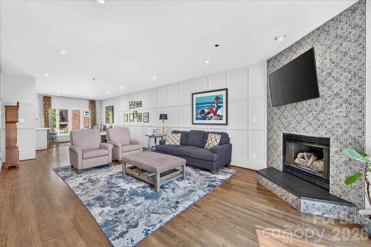 201 Hillside Avenue — Charlotte