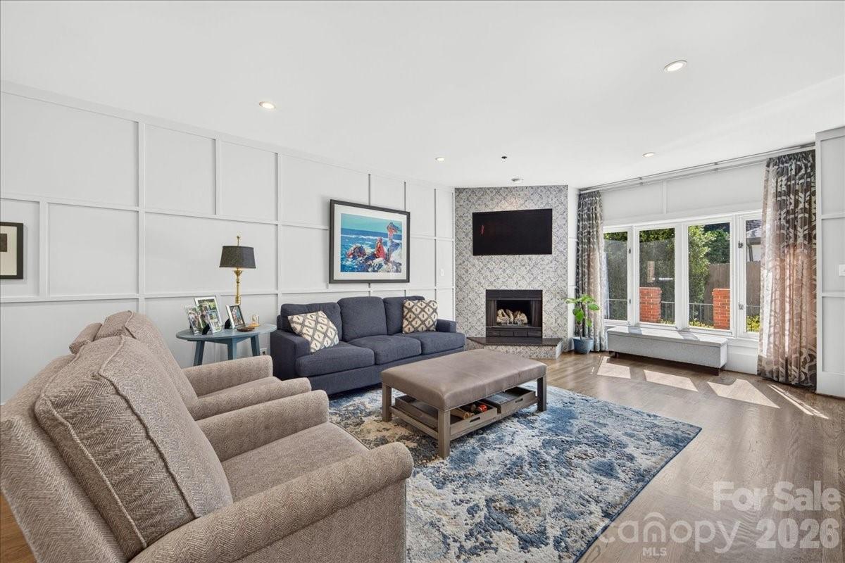 201 Hillside Avenue — Charlotte