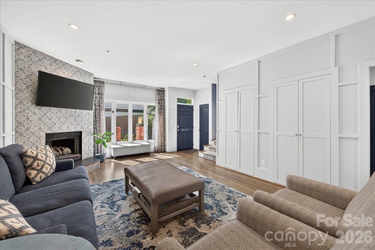 201 Hillside Avenue — Charlotte