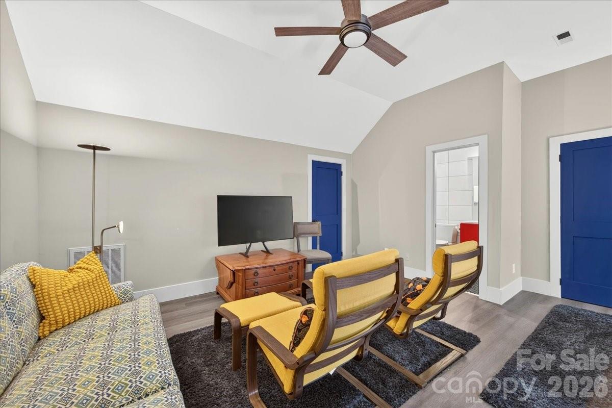 201 Hillside Avenue — Charlotte