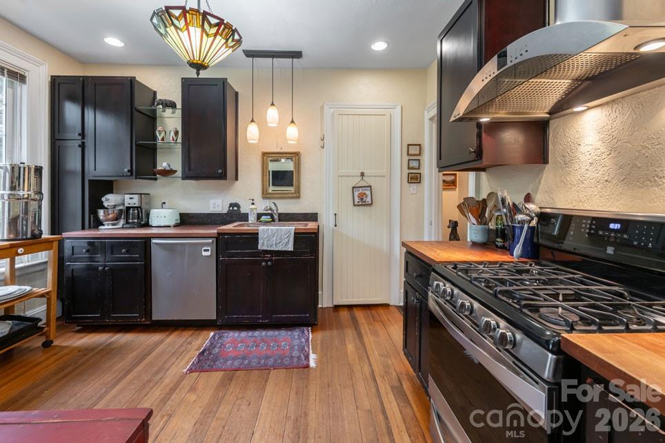 25 Mineral Springs Road — Asheville