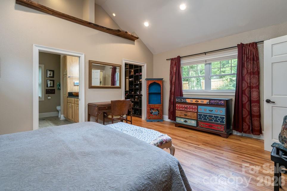 25 Mineral Springs Road — Asheville