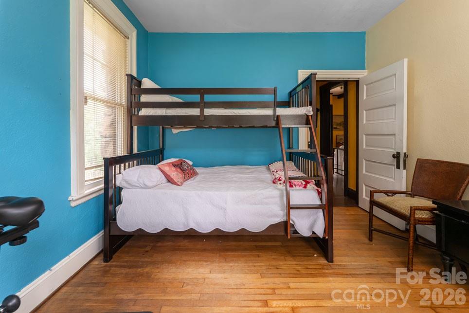 25 Mineral Springs Road — Asheville