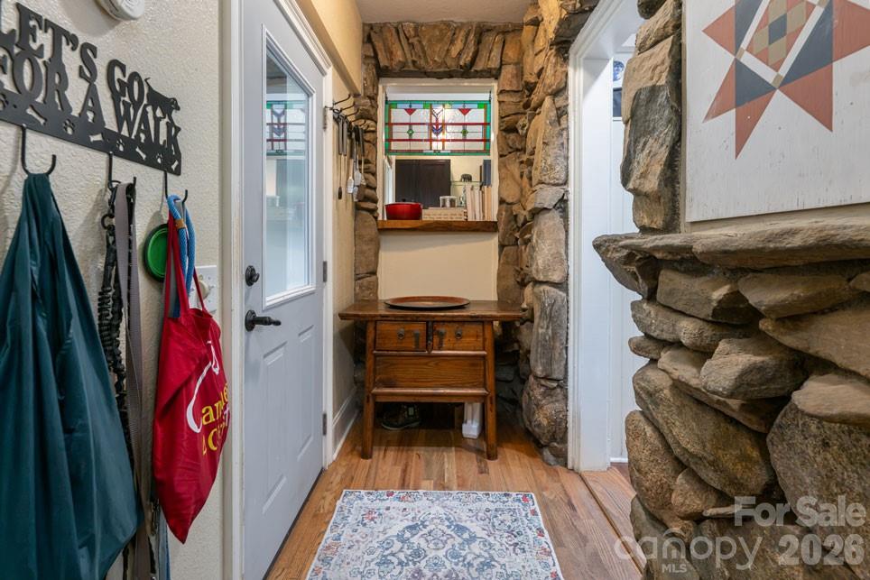 25 Mineral Springs Road — Asheville