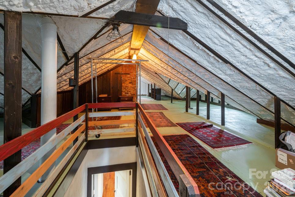 25 Mineral Springs Road — Asheville