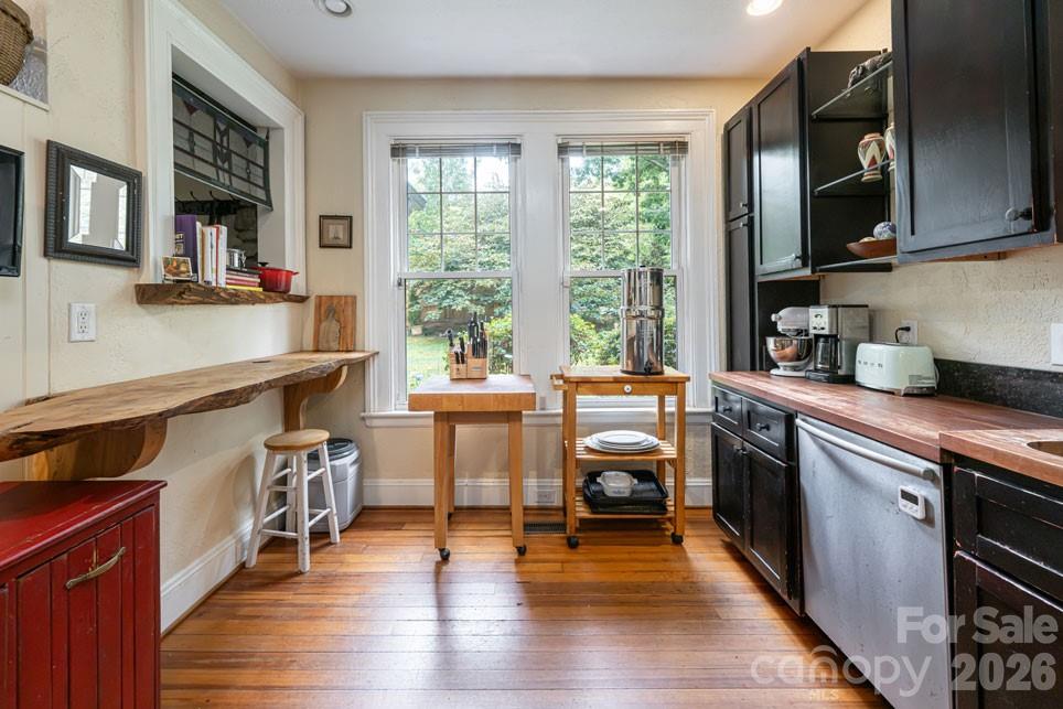 25 Mineral Springs Road — Asheville