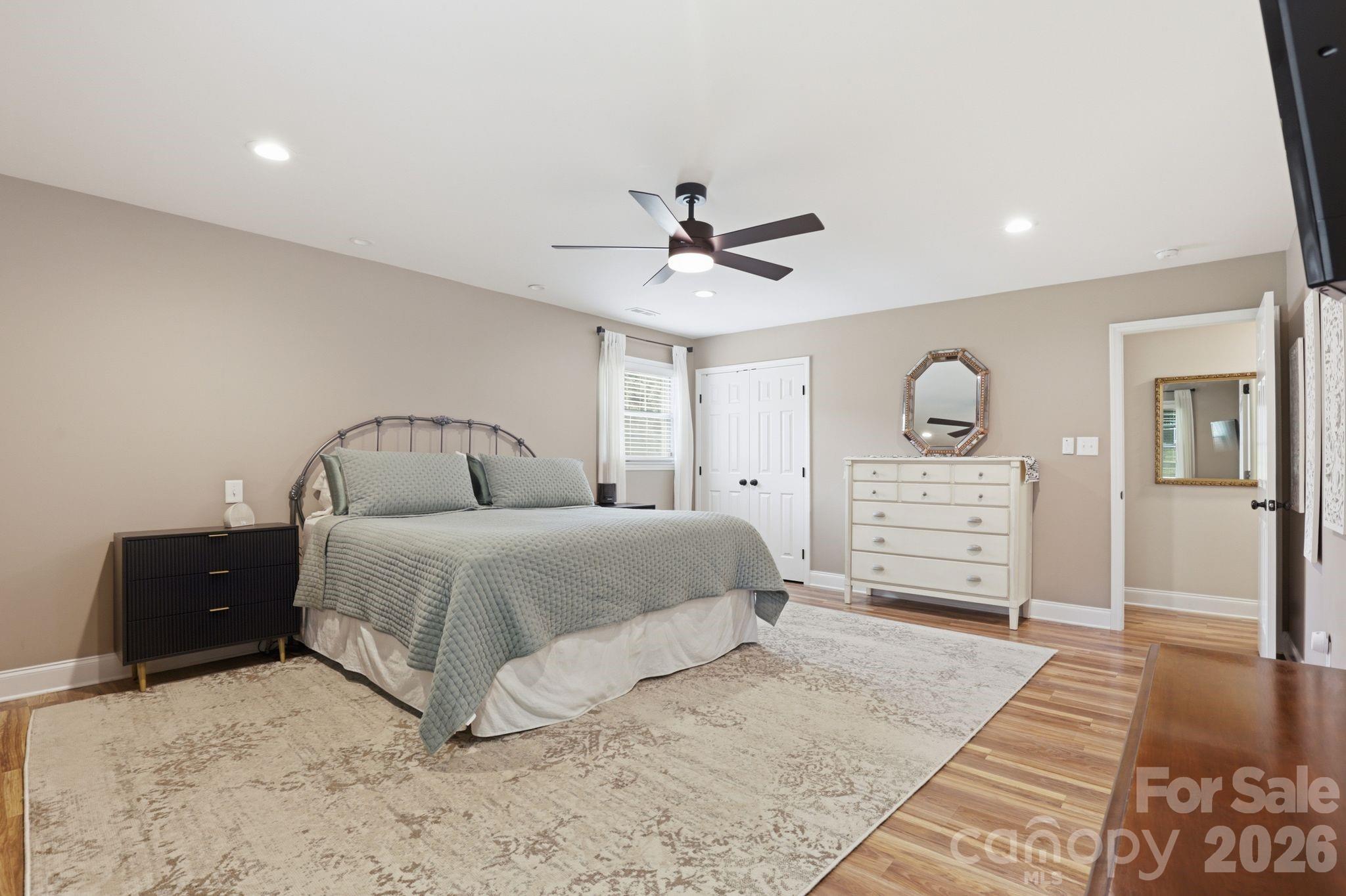 4927 Farm Pond Lane — Charlotte
