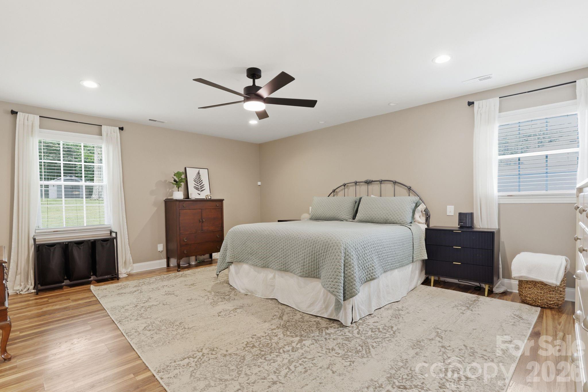 4927 Farm Pond Lane — Charlotte