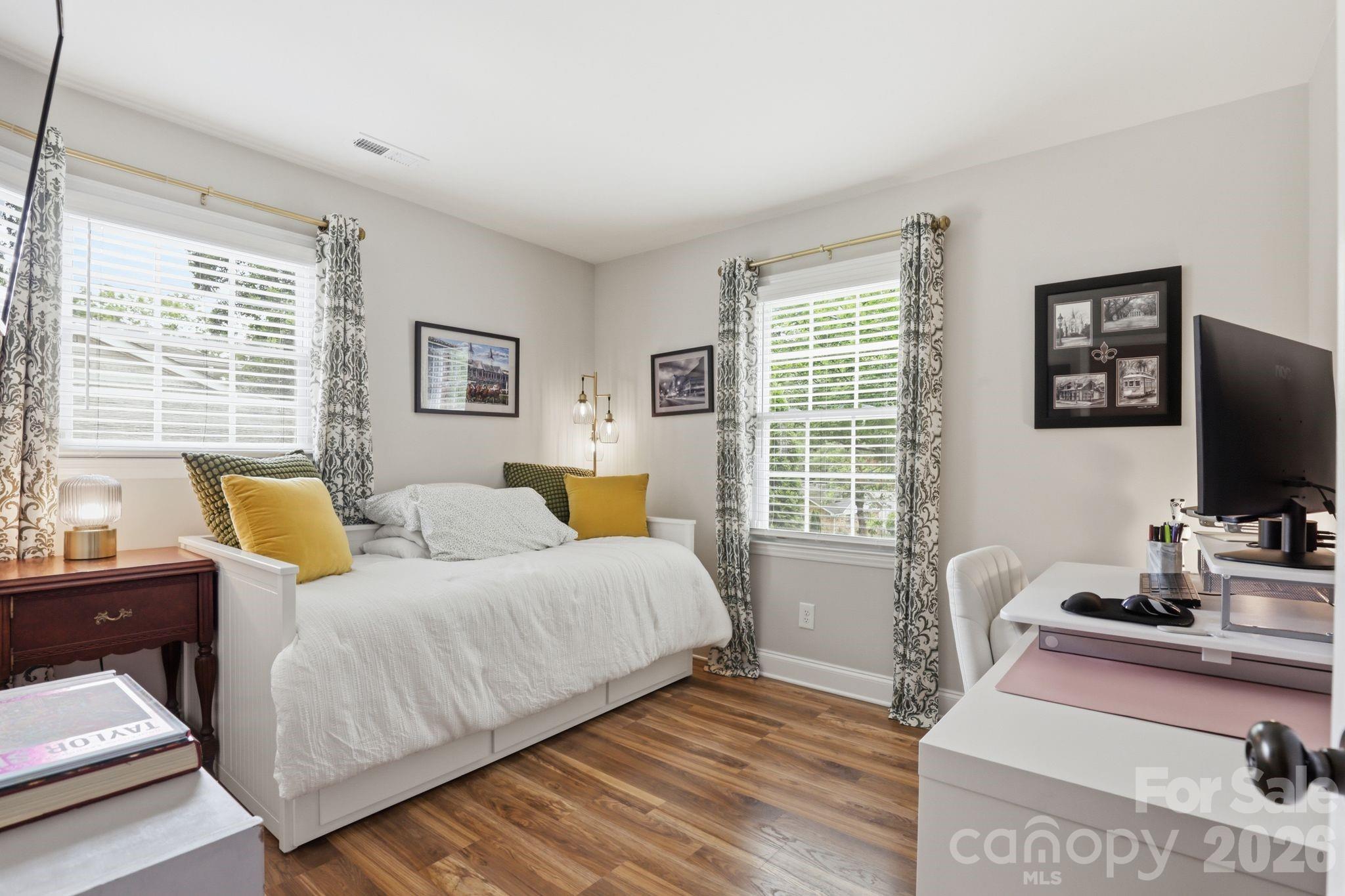 4927 Farm Pond Lane — Charlotte